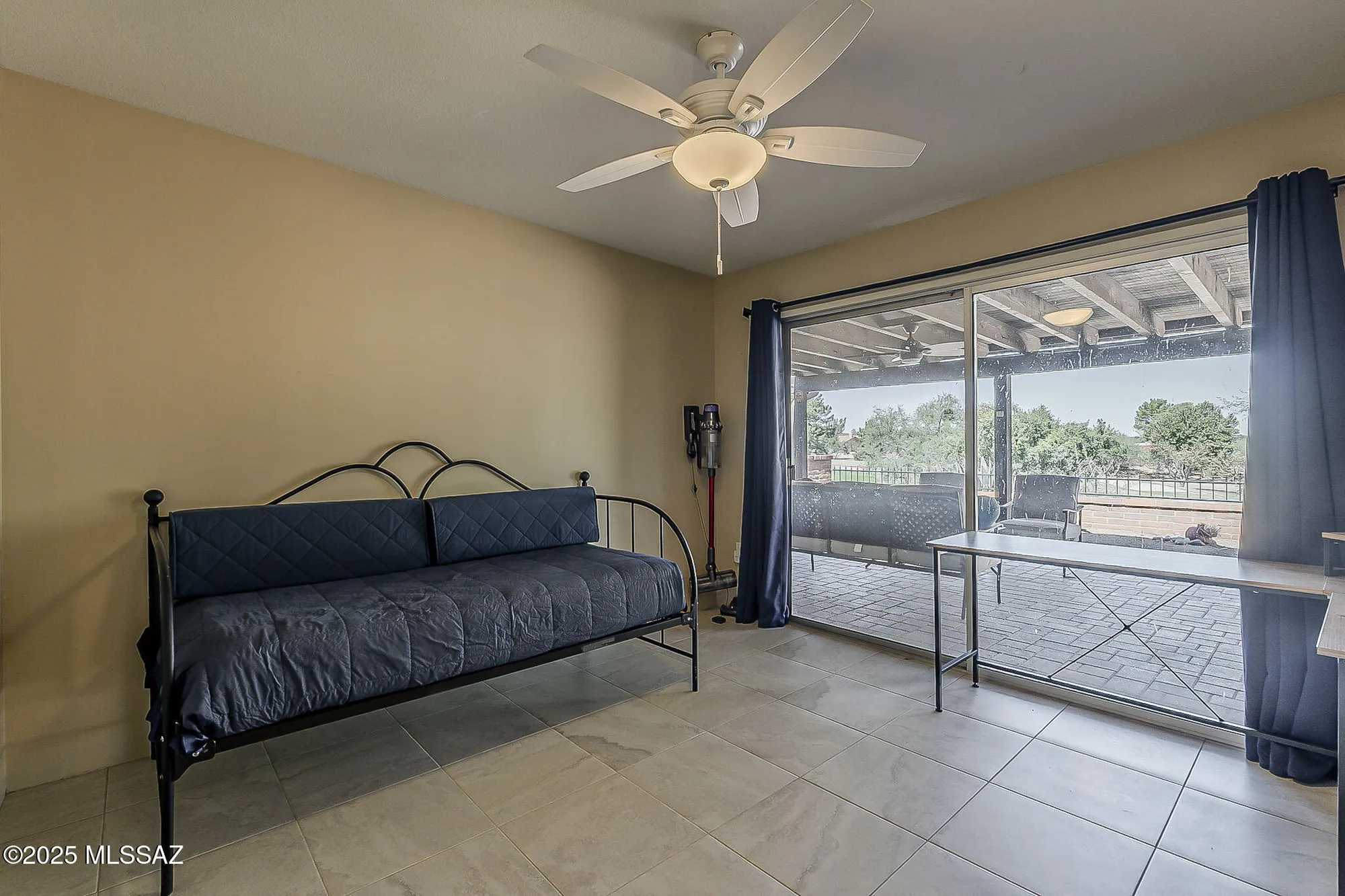 Property Slideshow image 25 of 47 | 924 w desert hills dr, Green Valley, AZ, 85622