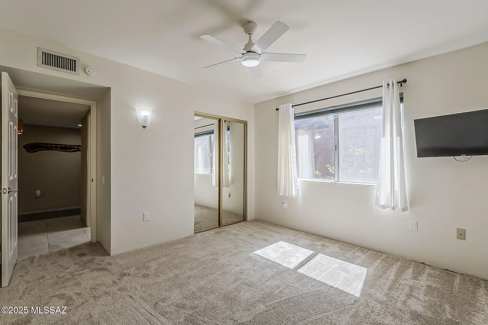 Property Slideshow image 30 of 47 | 924 w desert hills dr, Green Valley, AZ, 85622