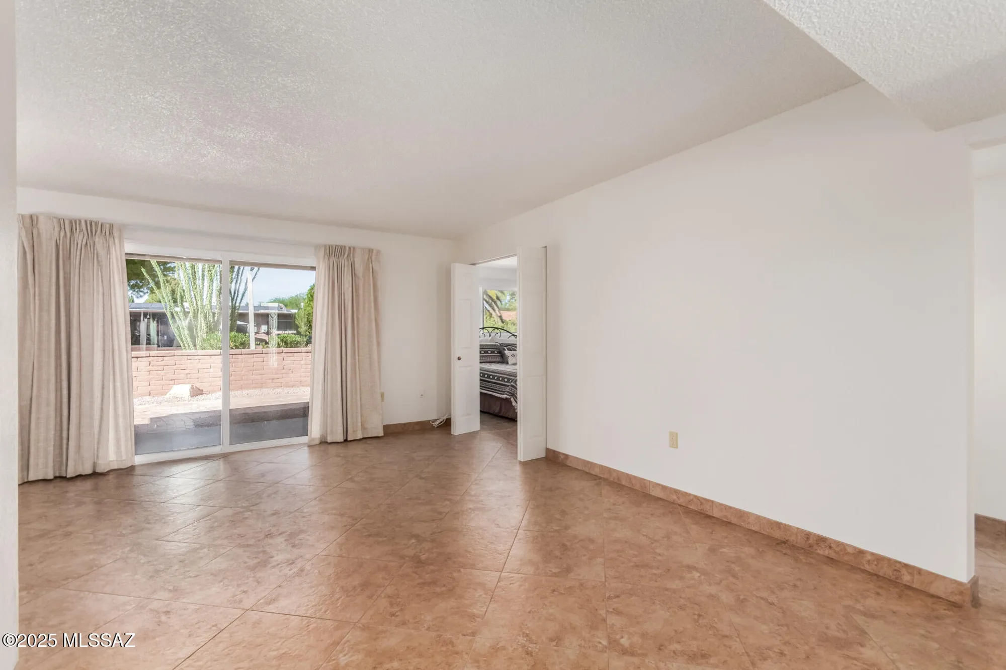 Property Slideshow image 5 of 28 | 1126 s alpine cir, Green Valley, AZ, 85614