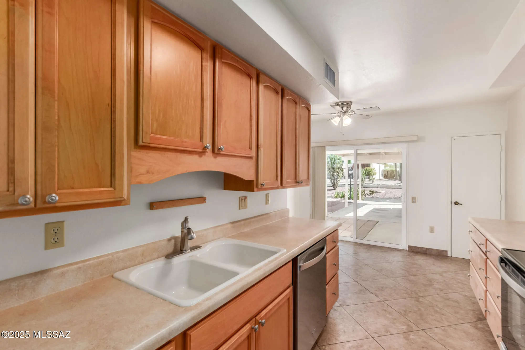 Property Slideshow image 12 of 28 | 1126 s alpine cir, Green Valley, AZ, 85614