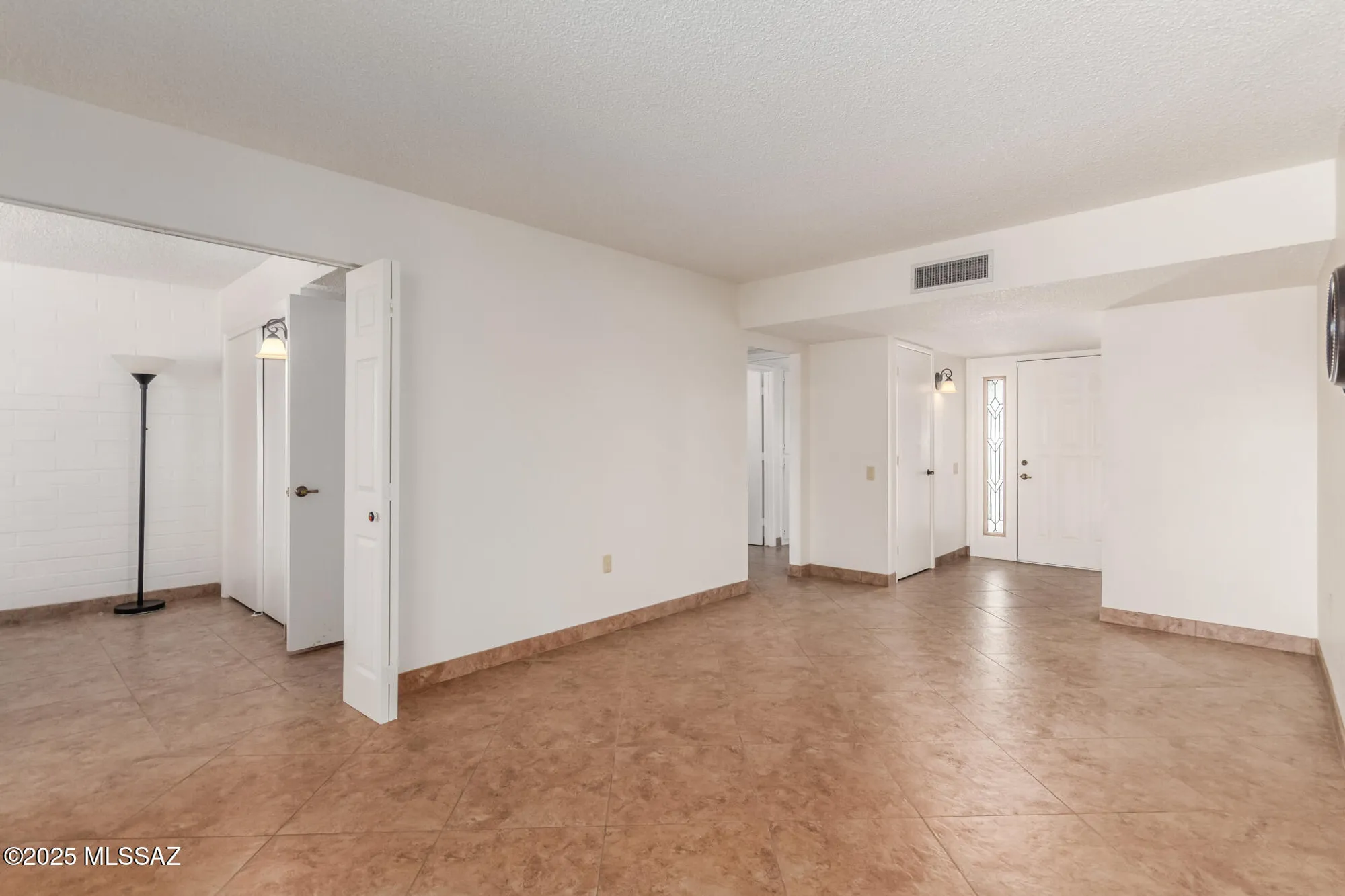 Property Slideshow image 7 of 28 | 1126 s alpine cir, Green Valley, AZ, 85614