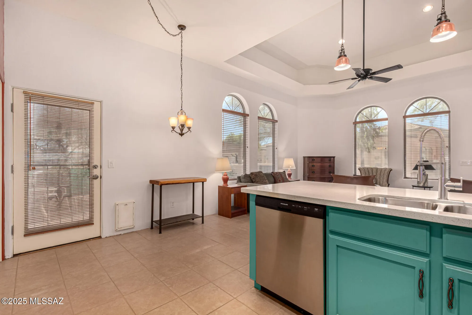 Property Slideshow image 13 of 41 | 2424 w via di silvio, Tucson, AZ, 85741