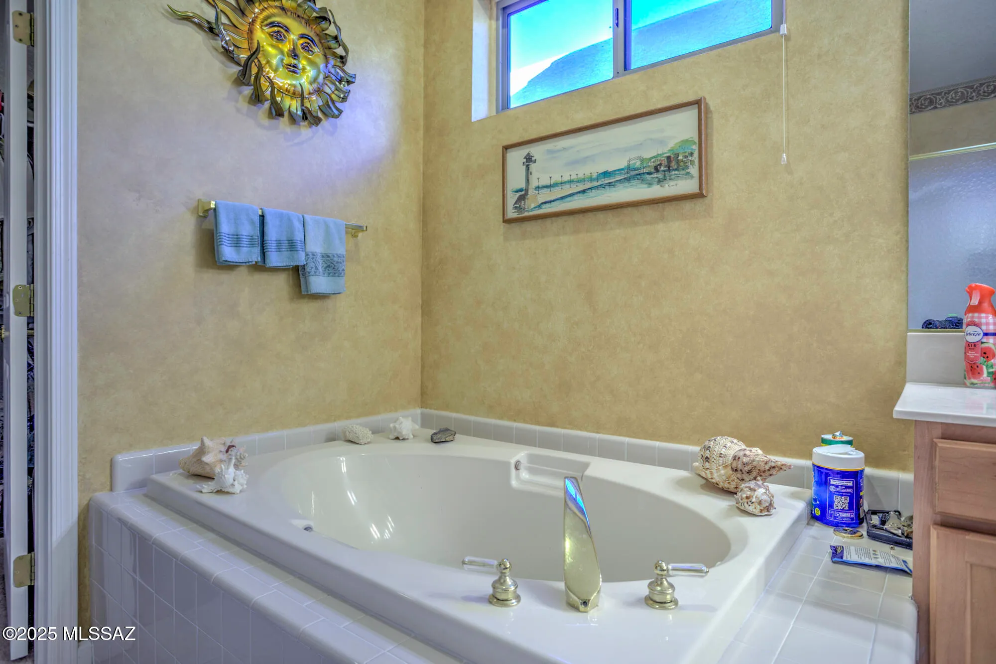 Property Slideshow image 22 of 32 | 62583 e amberwood dr, Saddlebrooke, AZ, 85739