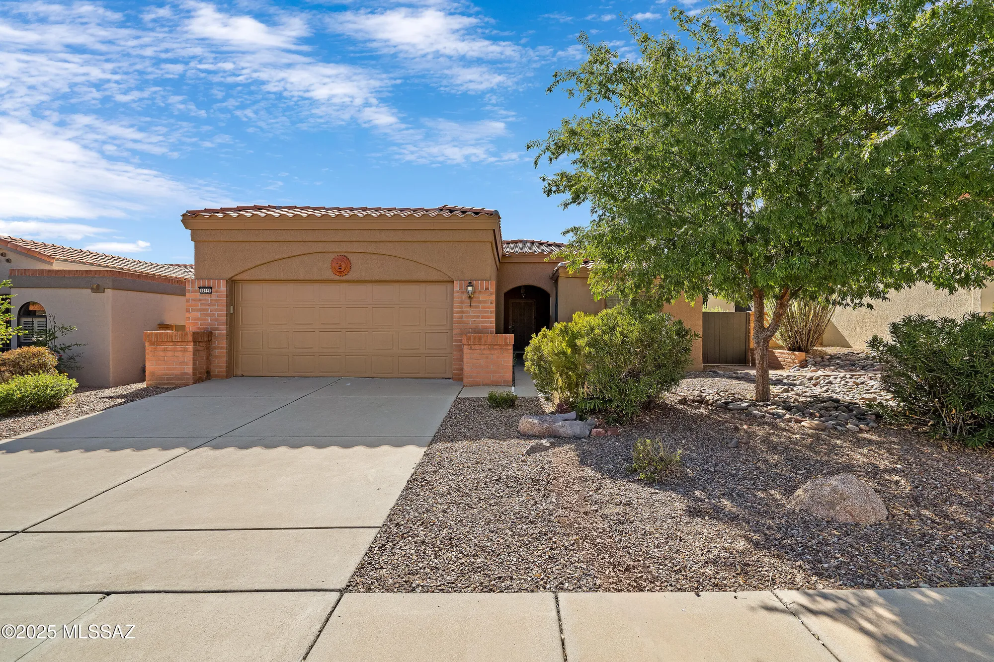Property Slideshow image 3 of 49 | 14331 n copperstone dr, Oro Valley, AZ, 85755