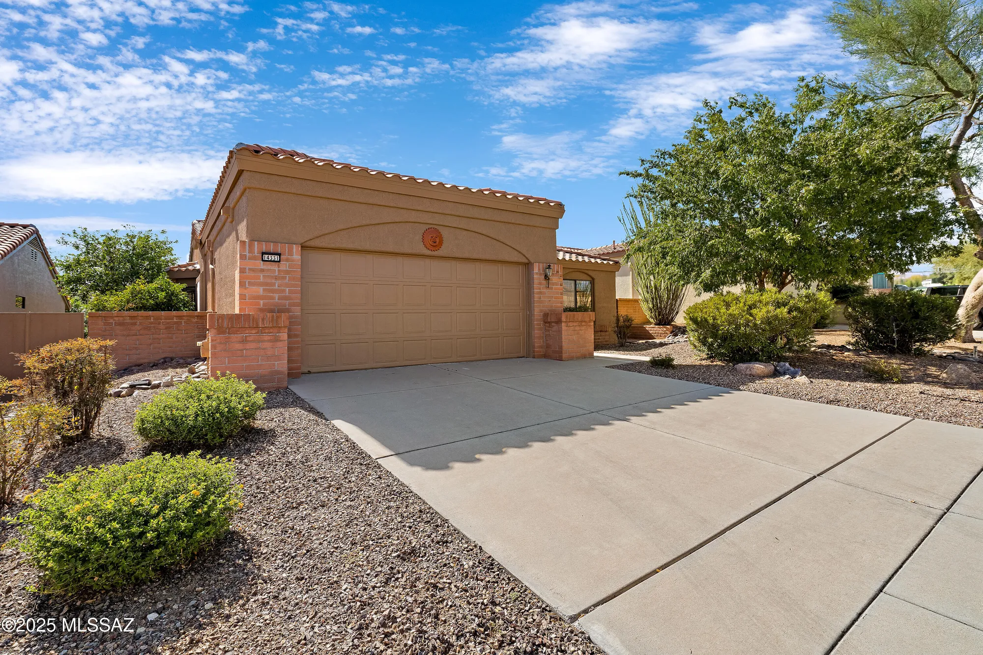 Property Slideshow image 2 of 49 | 14331 n copperstone dr, Oro Valley, AZ, 85755