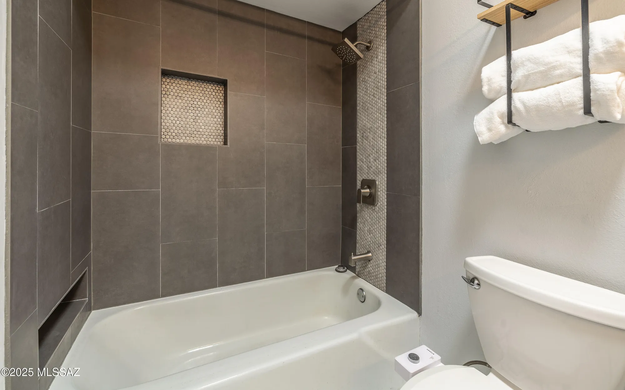 Property Slideshow image 18 of 35 | 240 e el viento, Green Valley, AZ, 85614