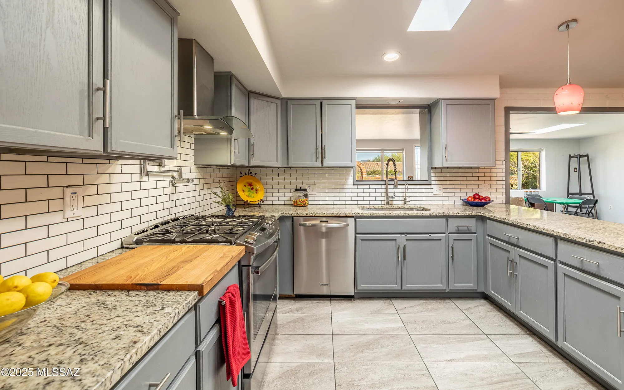 Property Slideshow image 7 of 35 | 240 e el viento, Green Valley, AZ, 85614