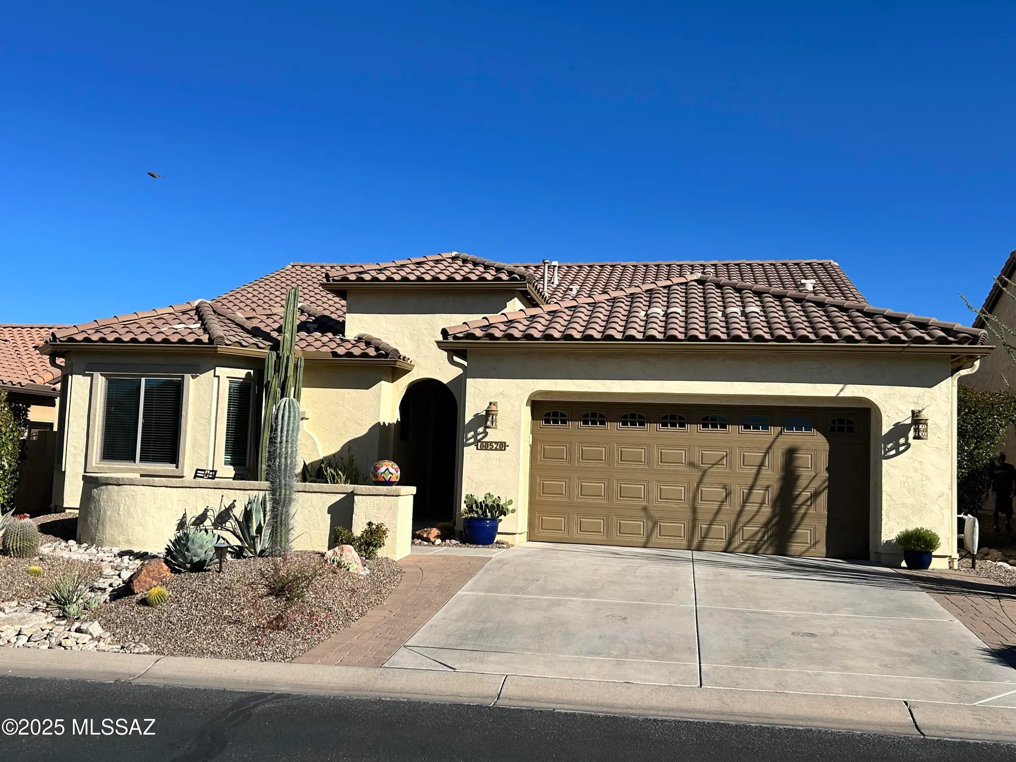 Property Slideshow image 2 of 47 | 60520 e arroyo vista dr, Oracle, AZ, 85623