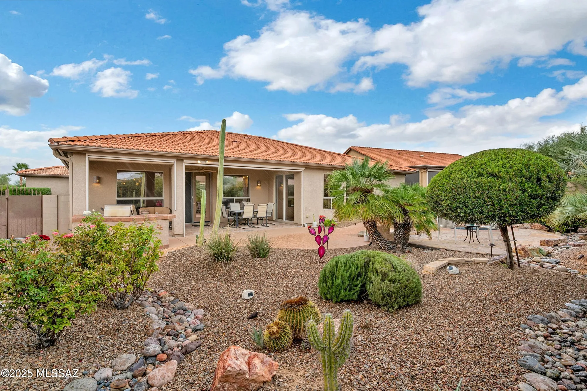 Property Slideshow image 18 of 37 | 37741 s hill side dr, Saddlebrooke, AZ, 85739