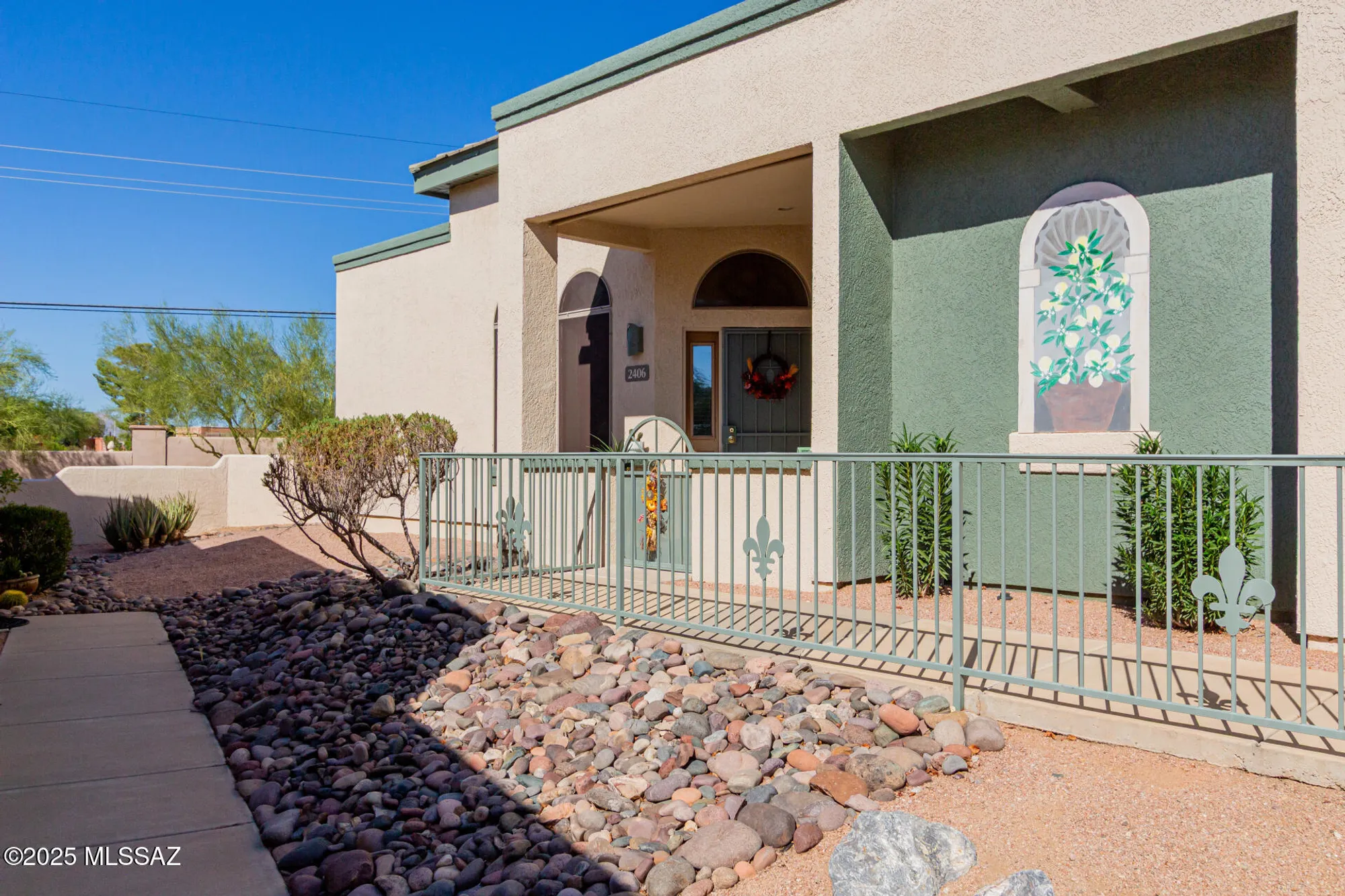 Property Slideshow image 2 of 38 | 2406 w via di silvio, Tucson, AZ, 85741