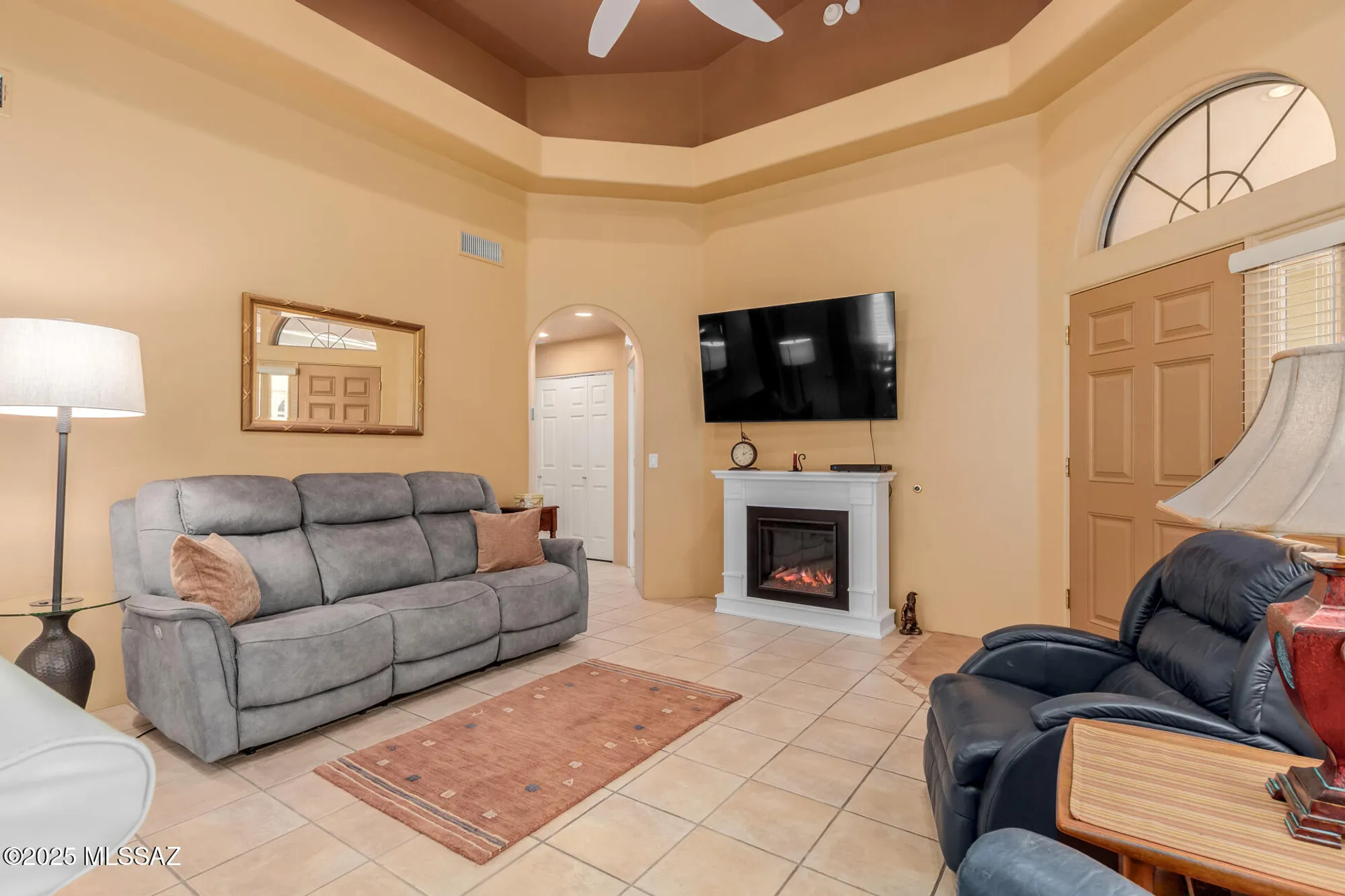 Property Slideshow image 6 of 38 | 2406 w via di silvio, Tucson, AZ, 85741