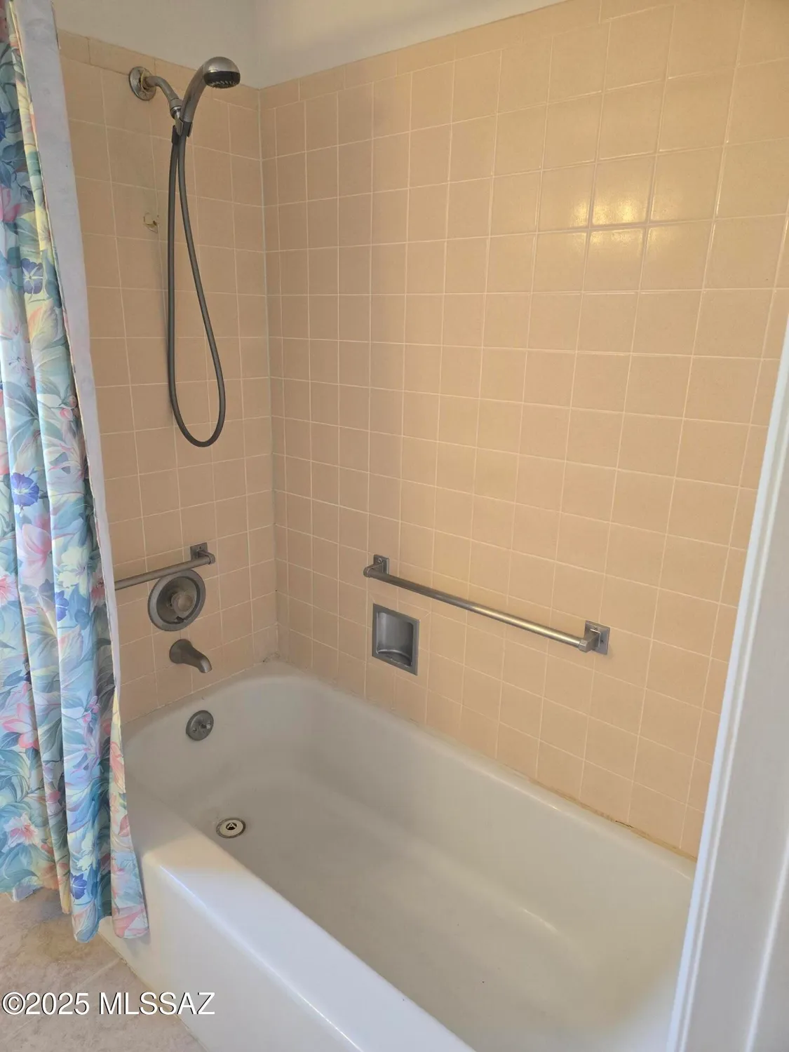 Property Slideshow image 10 of 12 | 484 s la canada dr b, Green Valley, AZ, 85614