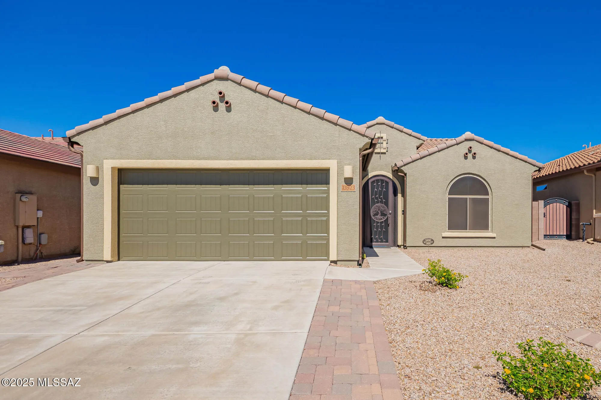 Property Slideshow image 1 of 36 | 13923 e via cerro del molino, Vail, AZ, 85641