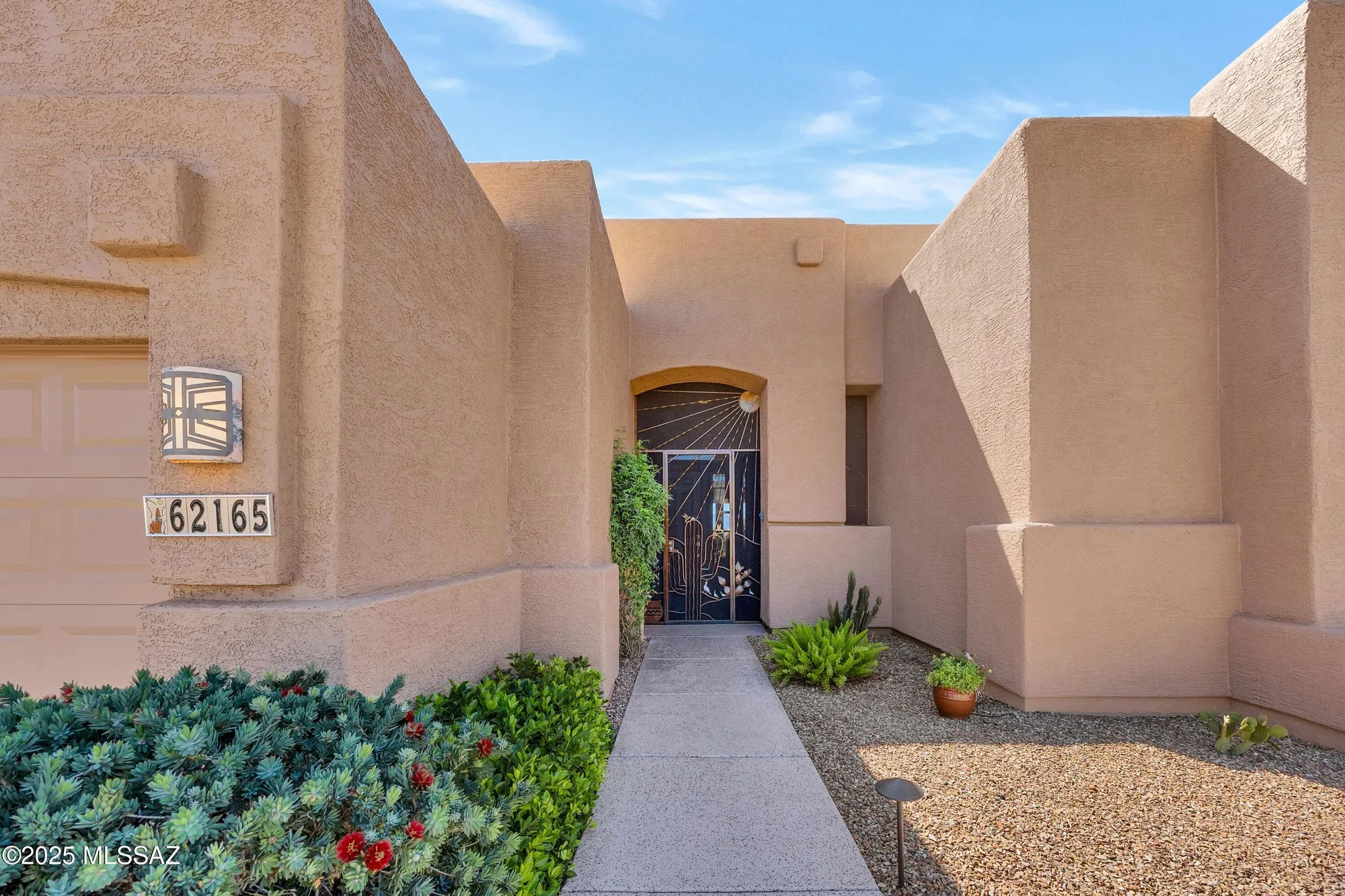 Property Slideshow image 4 of 50 | 62165 e valley crest ct, Saddlebrooke, AZ, 85739