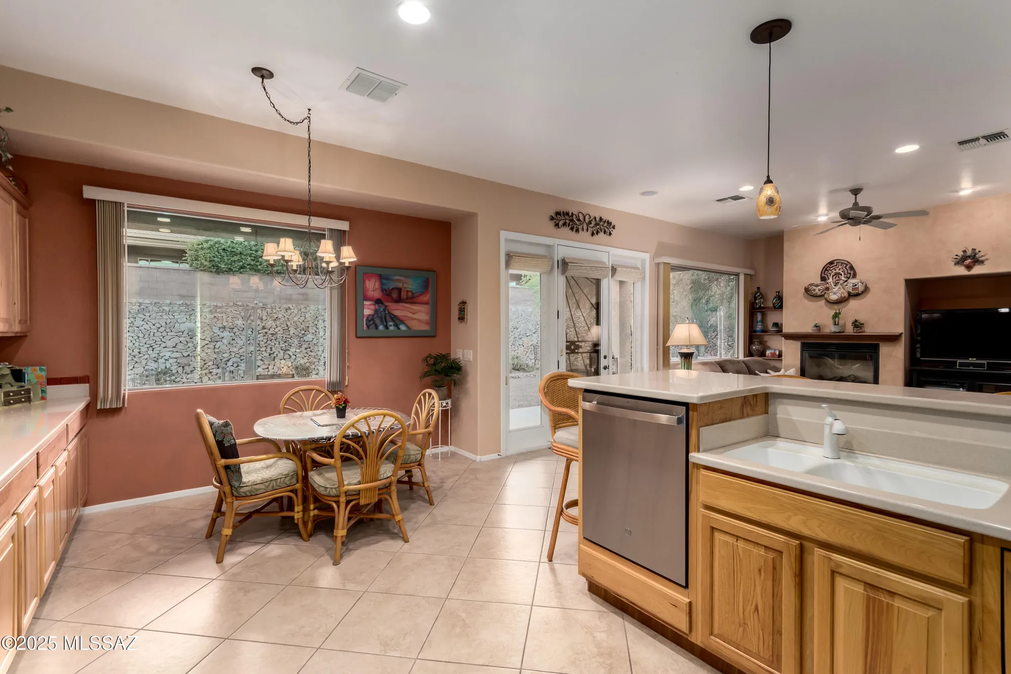 Property Slideshow image 9 of 29 | 5814 s turquoise canyon dr, Green Valley, AZ, 85622