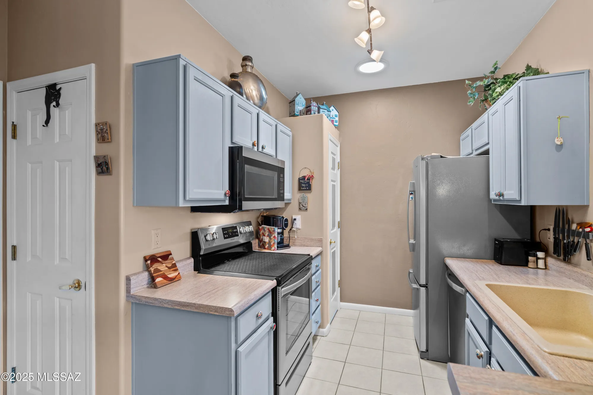 Property Slideshow image 13 of 39 | 3717 s camino del cefiro, Green Valley, AZ, 85614