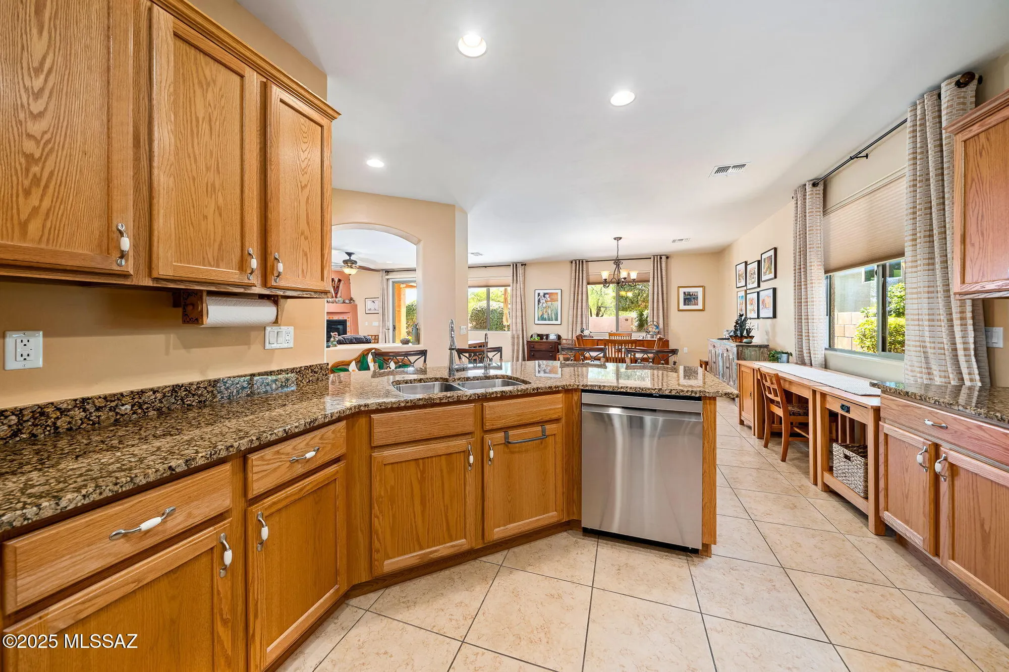 Property Slideshow image 15 of 51 | 13872 e carruthers st, Vail, AZ, 85641