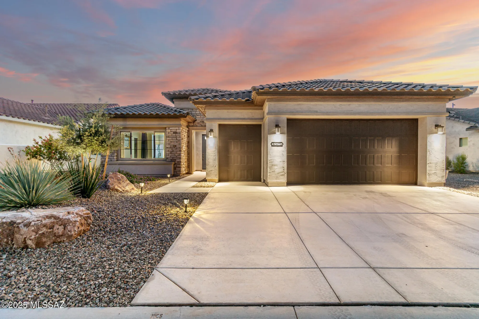 Property Slideshow image 1 of 51 | 30970 s obsidian dr, Oracle, AZ, 85623