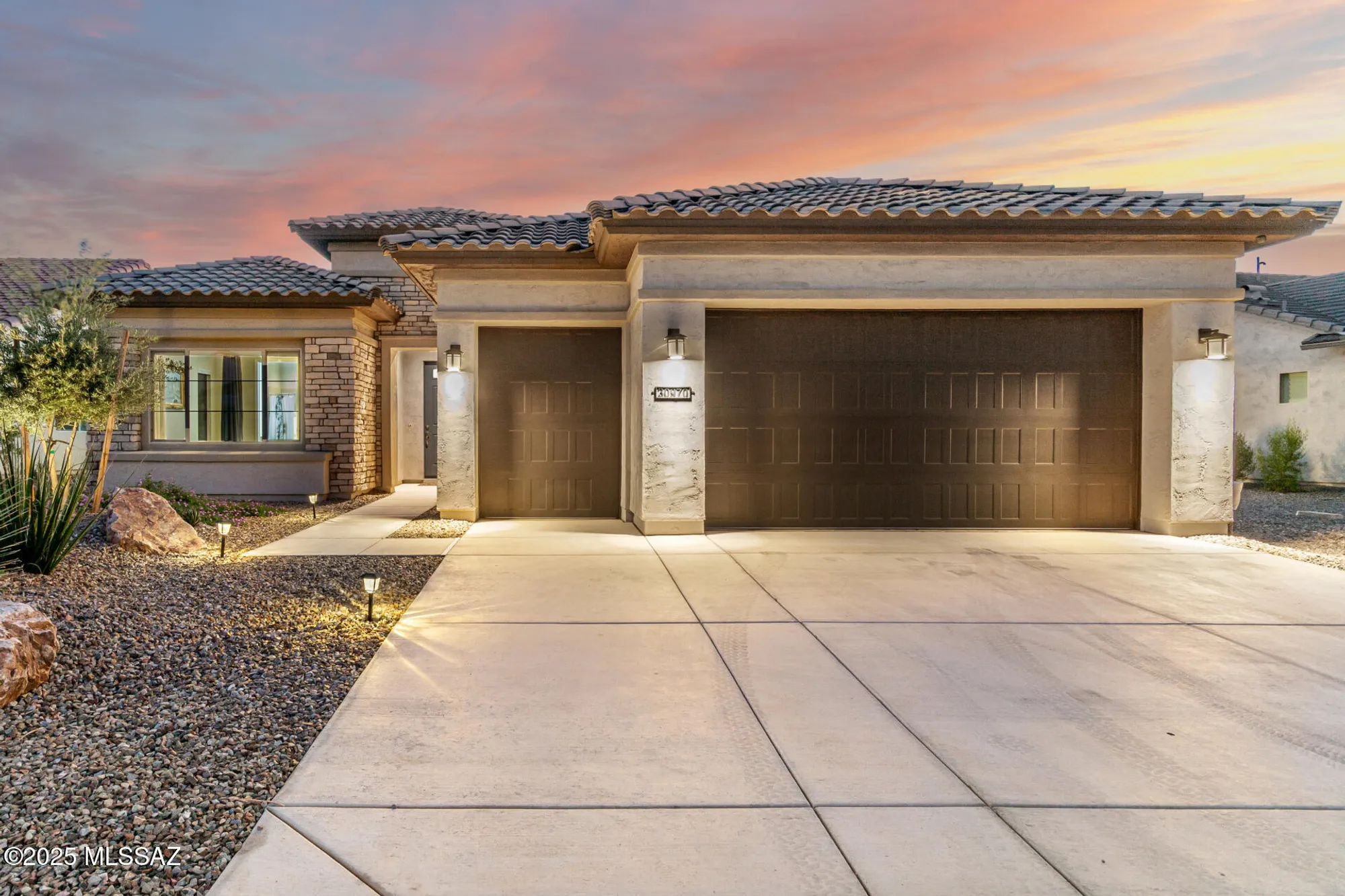 Property Slideshow image 2 of 51 | 30970 s obsidian dr, Oracle, AZ, 85623