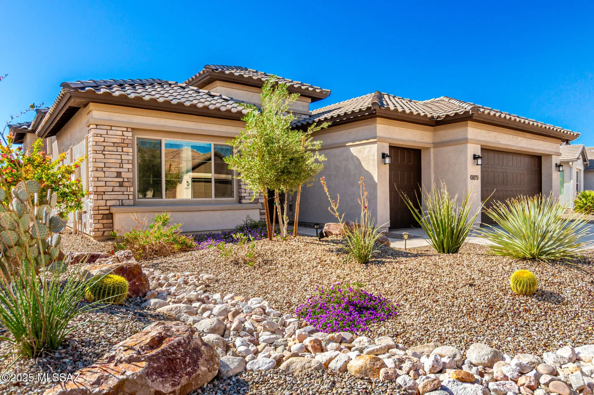 Property Slideshow image 12 of 51 | 30970 s obsidian dr, Oracle, AZ, 85623