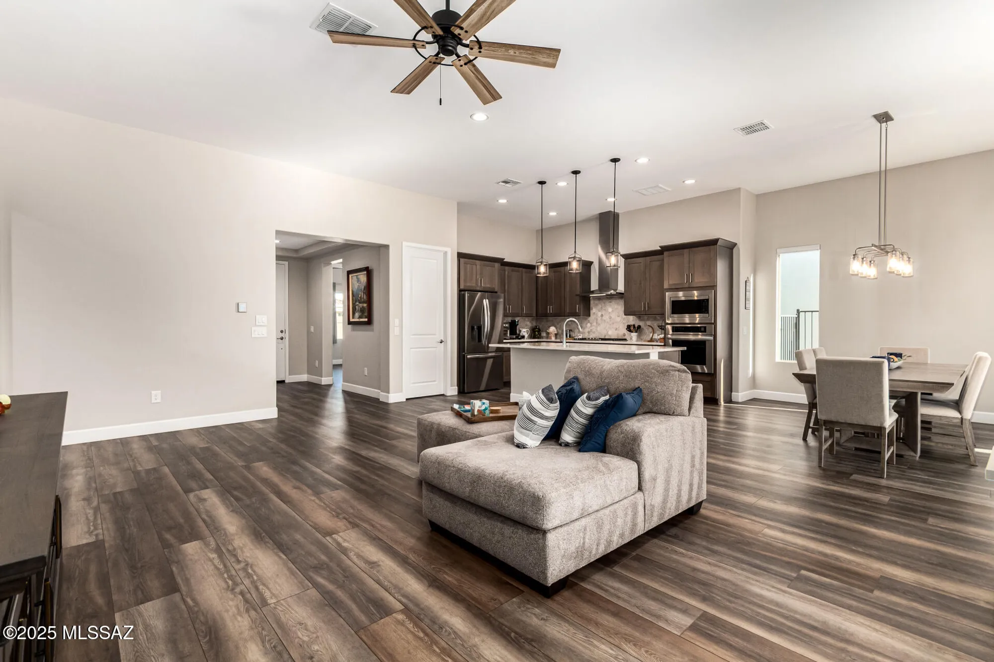 Property Slideshow image 14 of 51 | 30970 s obsidian dr, Oracle, AZ, 85623