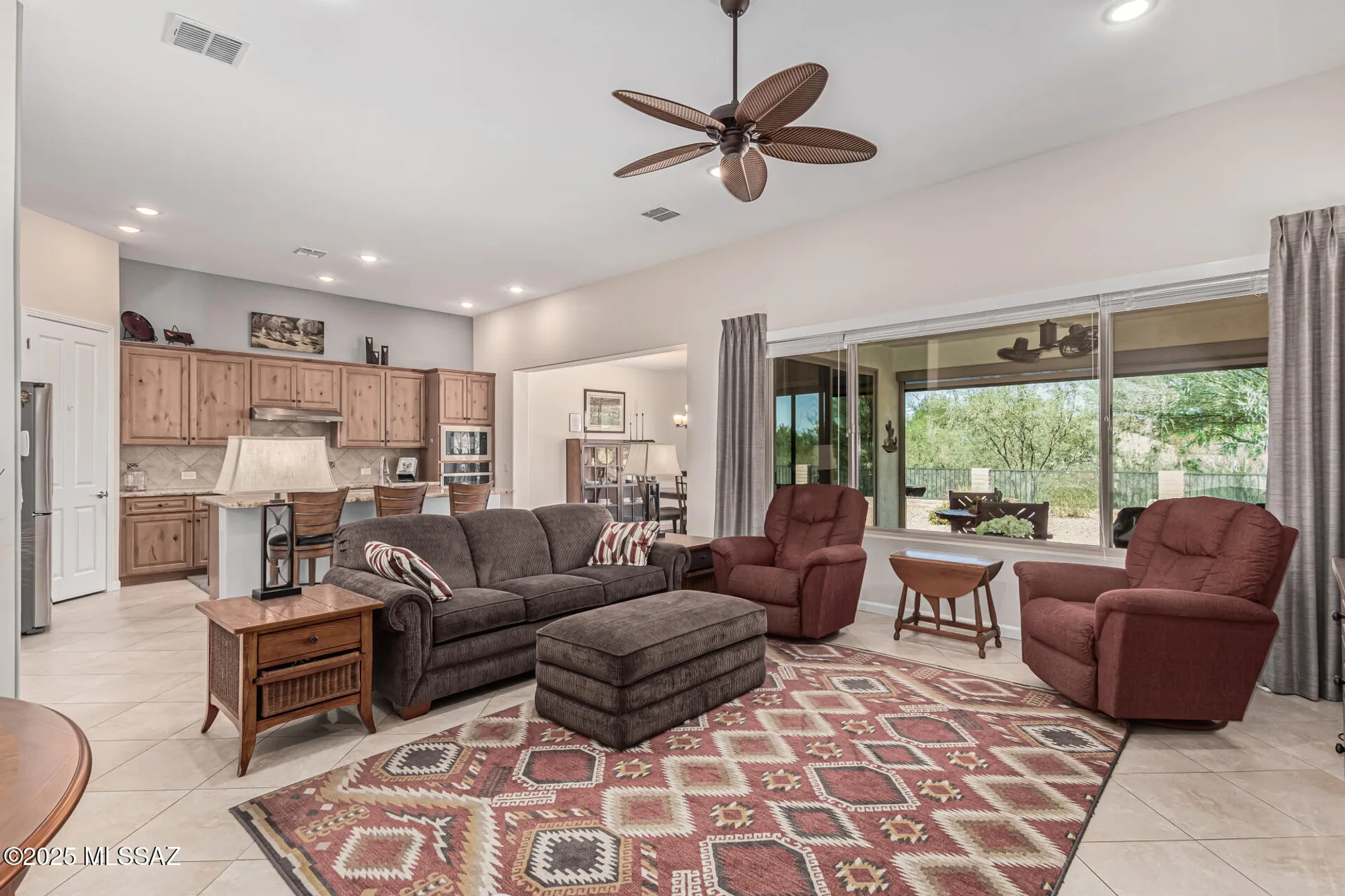 Property Slideshow image 10 of 44 | 2551 e canyon crossing dr, Green Valley, AZ, 85614