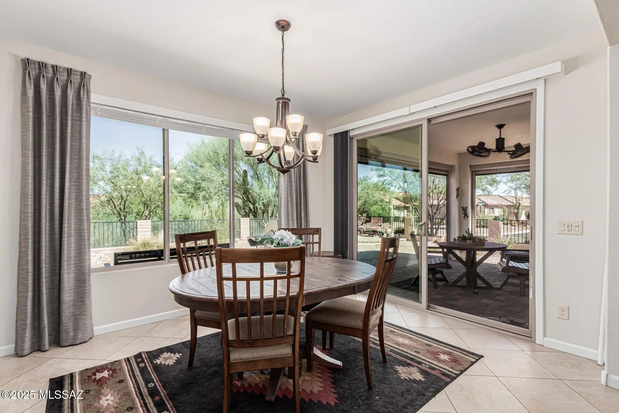 Property Slideshow image 13 of 44 | 2551 e canyon crossing dr, Green Valley, AZ, 85614