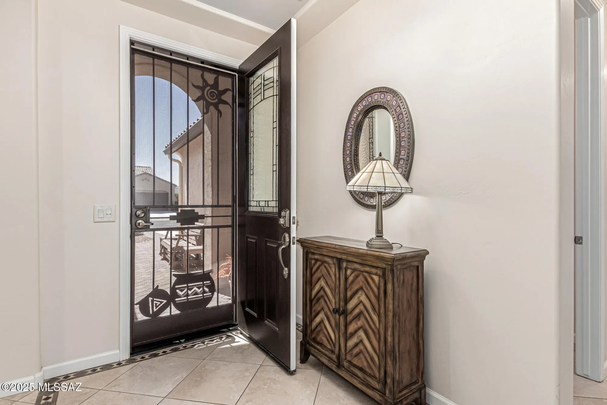 Property Slideshow image 7 of 44 | 2551 e canyon crossing dr, Green Valley, AZ, 85614