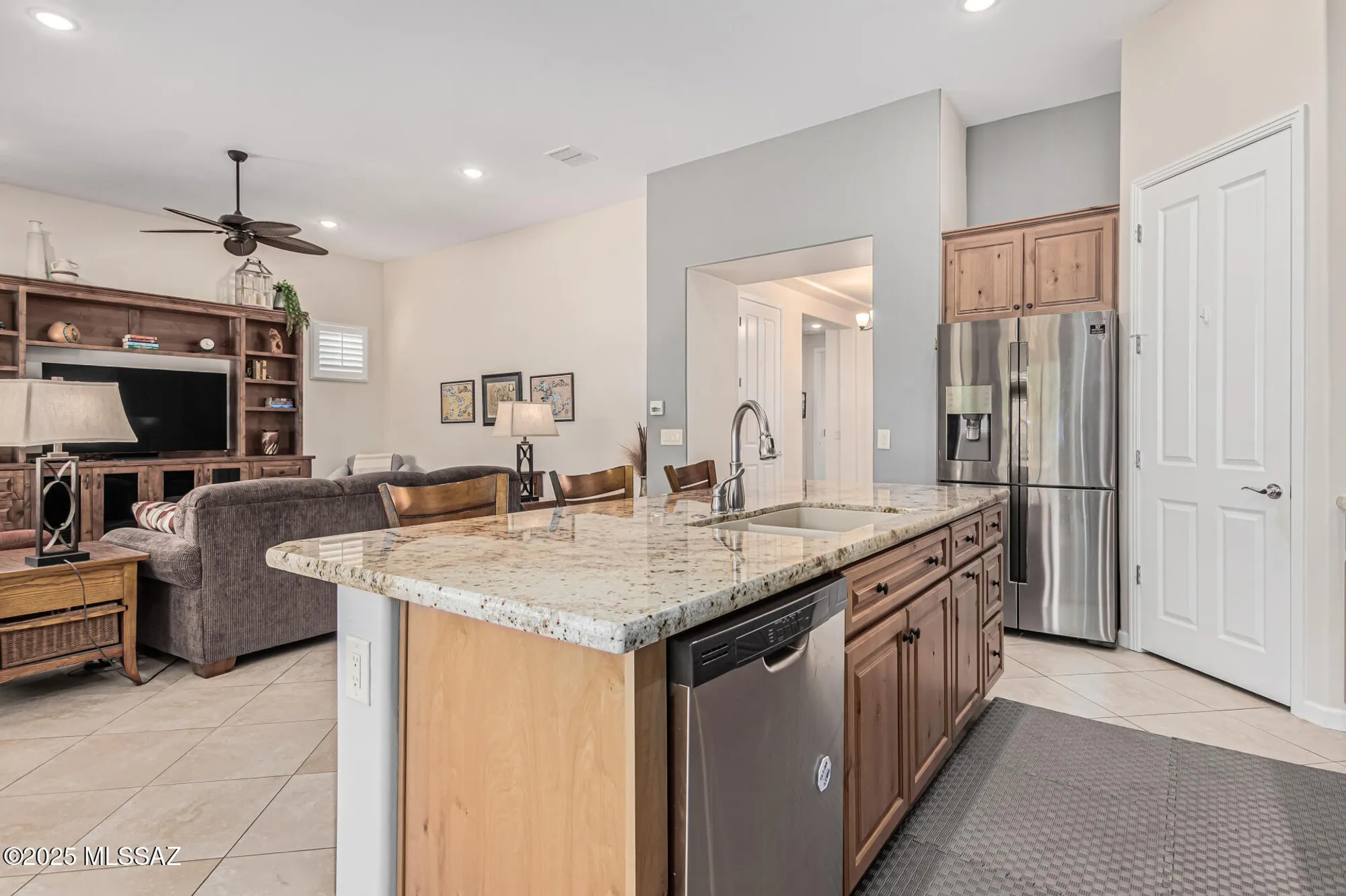 Property Slideshow image 16 of 44 | 2551 e canyon crossing dr, Green Valley, AZ, 85614