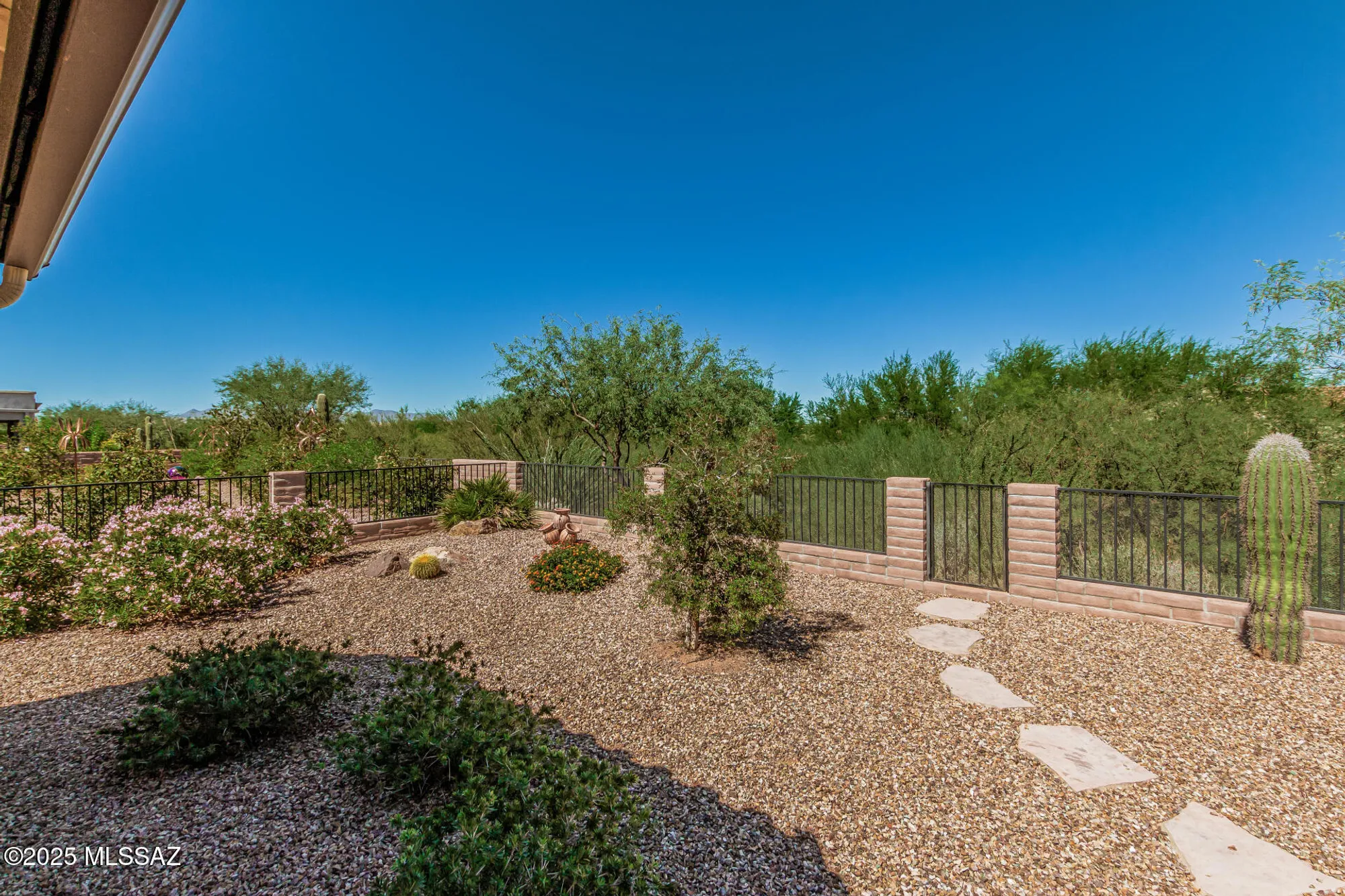 Property Slideshow image 41 of 44 | 2551 e canyon crossing dr, Green Valley, AZ, 85614