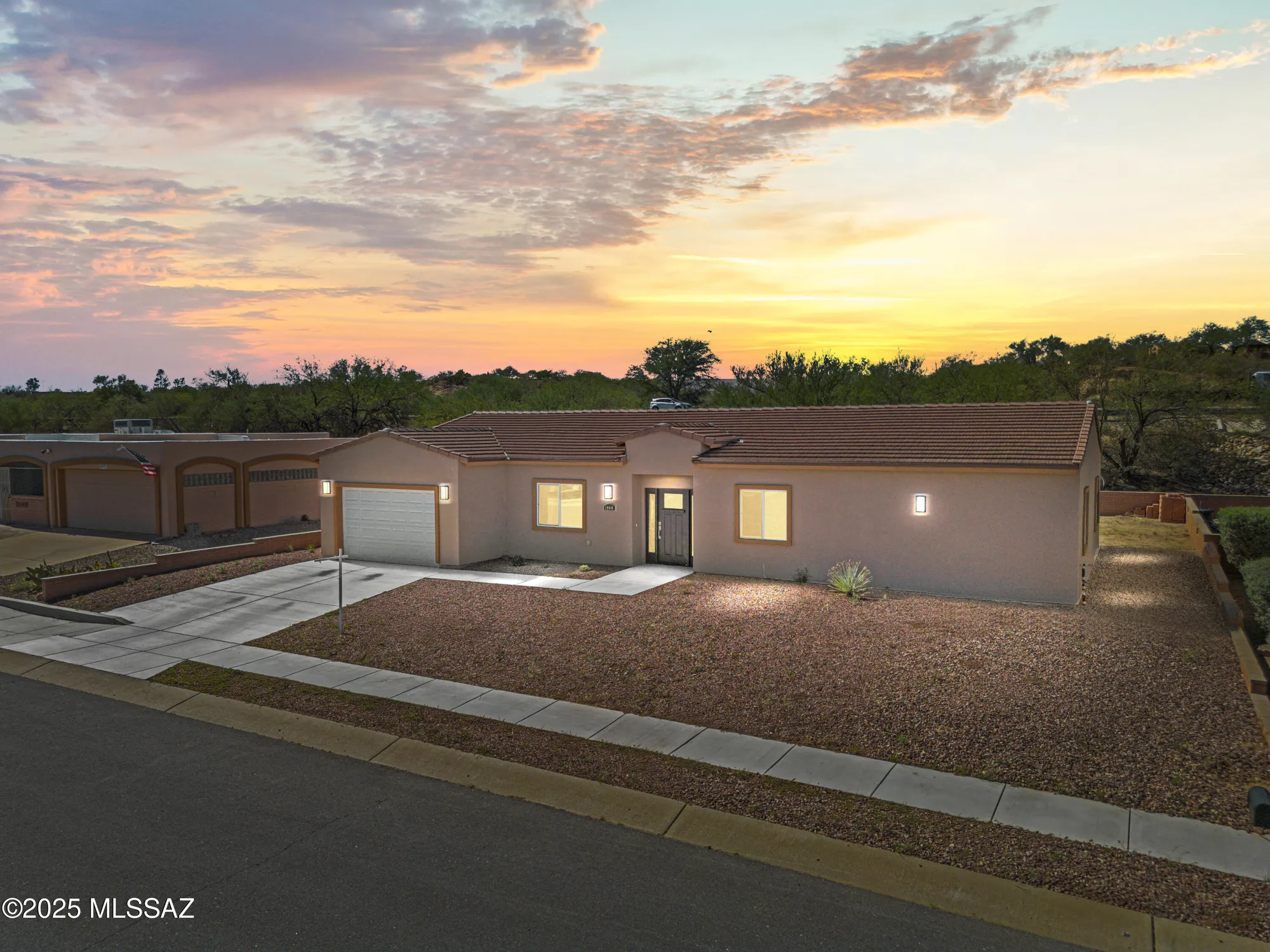 Property Slideshow image 2 of 39 | 1960 s san vincent dr, Green Valley, AZ, 85614