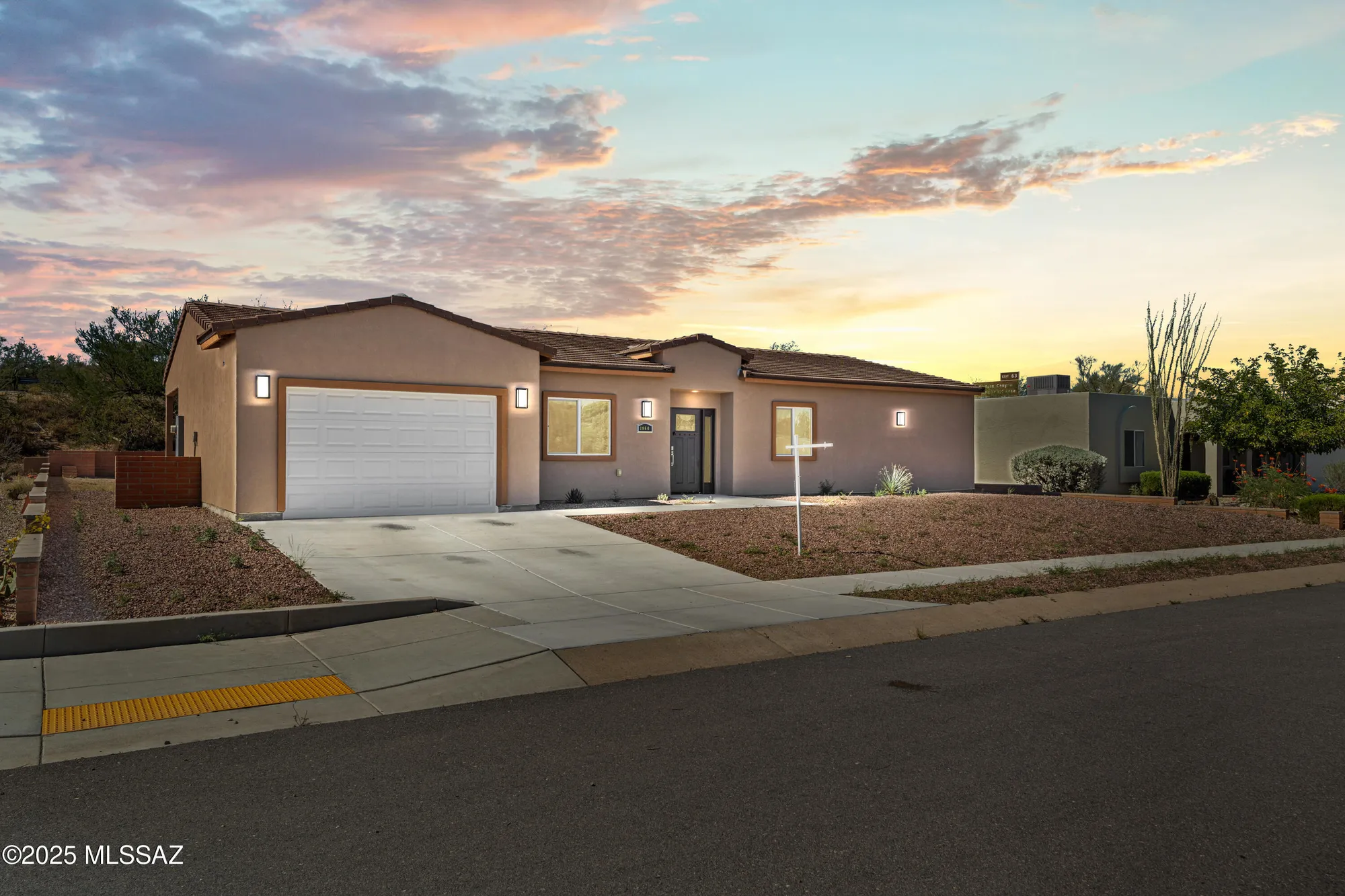 Property Slideshow image 31 of 39 | 1960 s san vincent dr, Green Valley, AZ, 85614