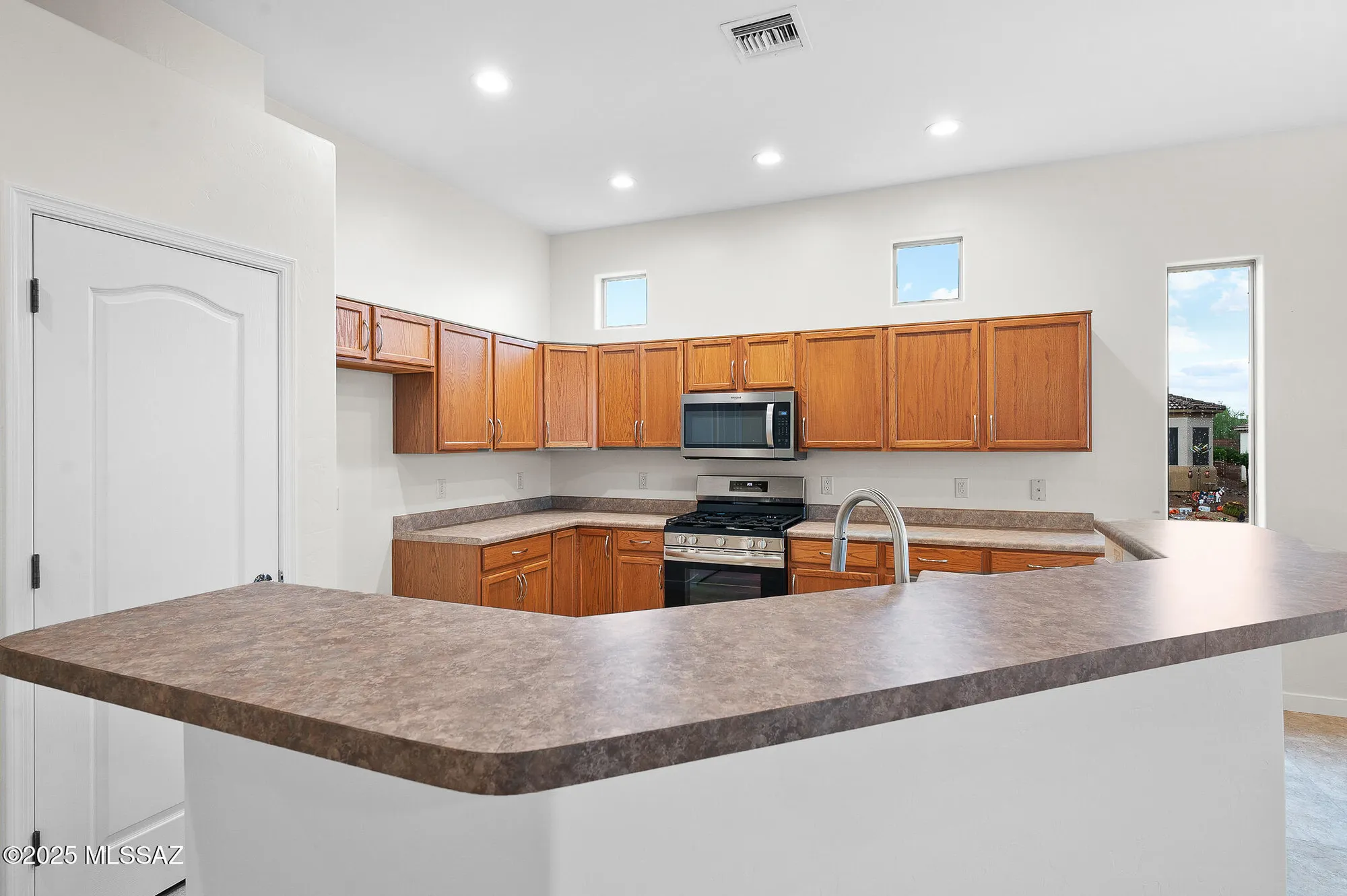 Property Slideshow image 11 of 30 | 88 n kokomo dr, Green Valley, AZ, 85614