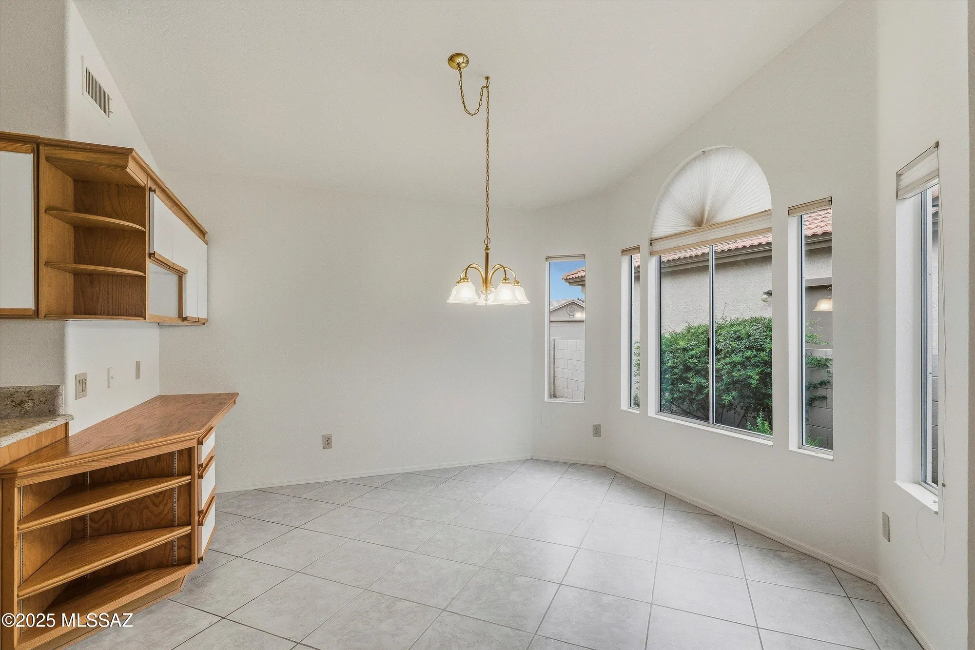 Property Slideshow image 11 of 49 | 64235 e greenbelt ln, Saddlebrooke, AZ, 85739