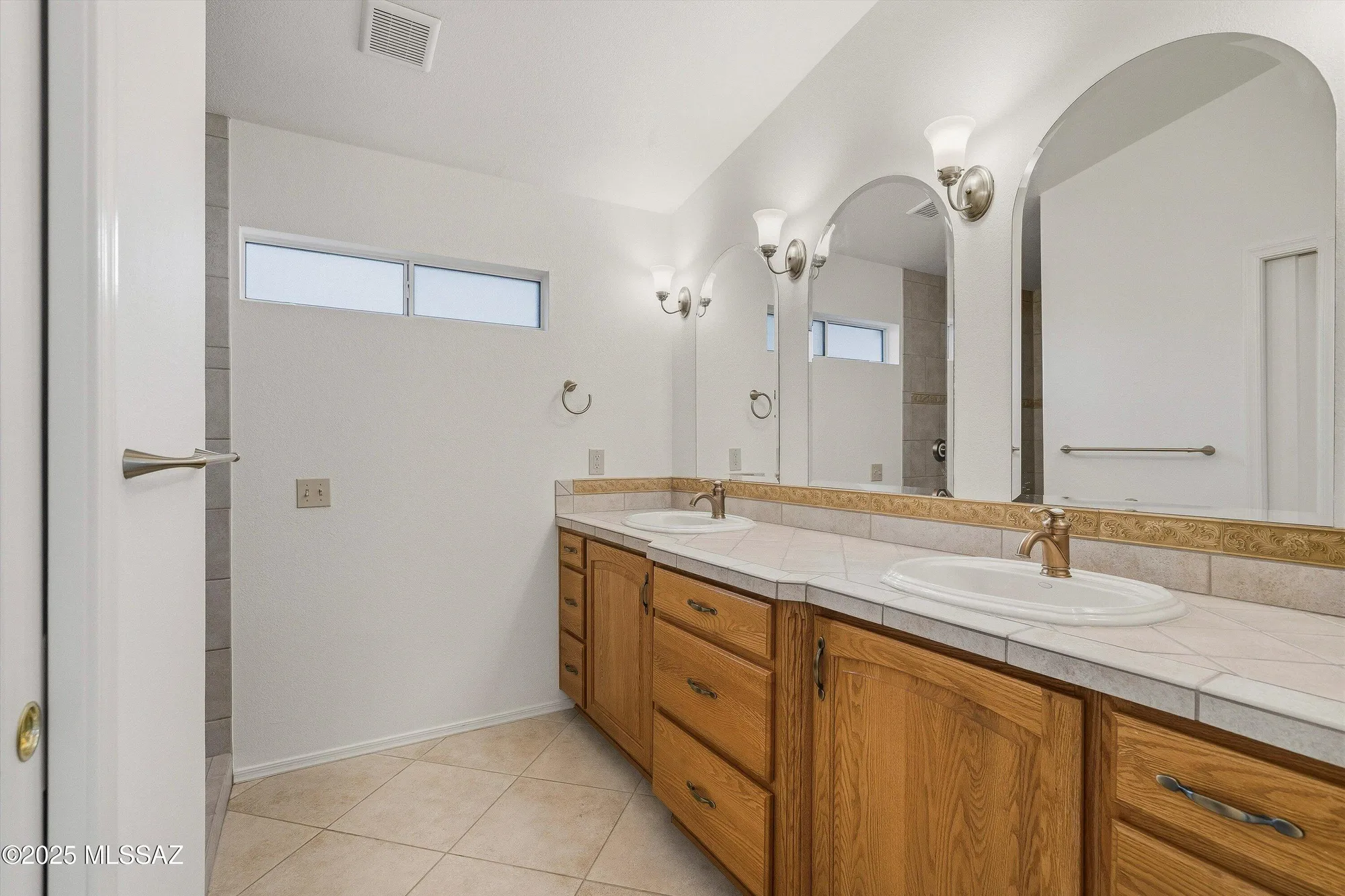 Property Slideshow image 21 of 49 | 64235 e greenbelt ln, Saddlebrooke, AZ, 85739