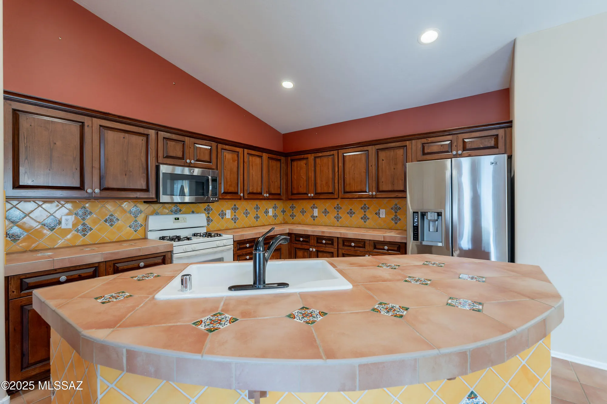 Property Slideshow image 5 of 42 | 37530 s ocotillo canyon dr, Saddlebrooke, AZ, 85739