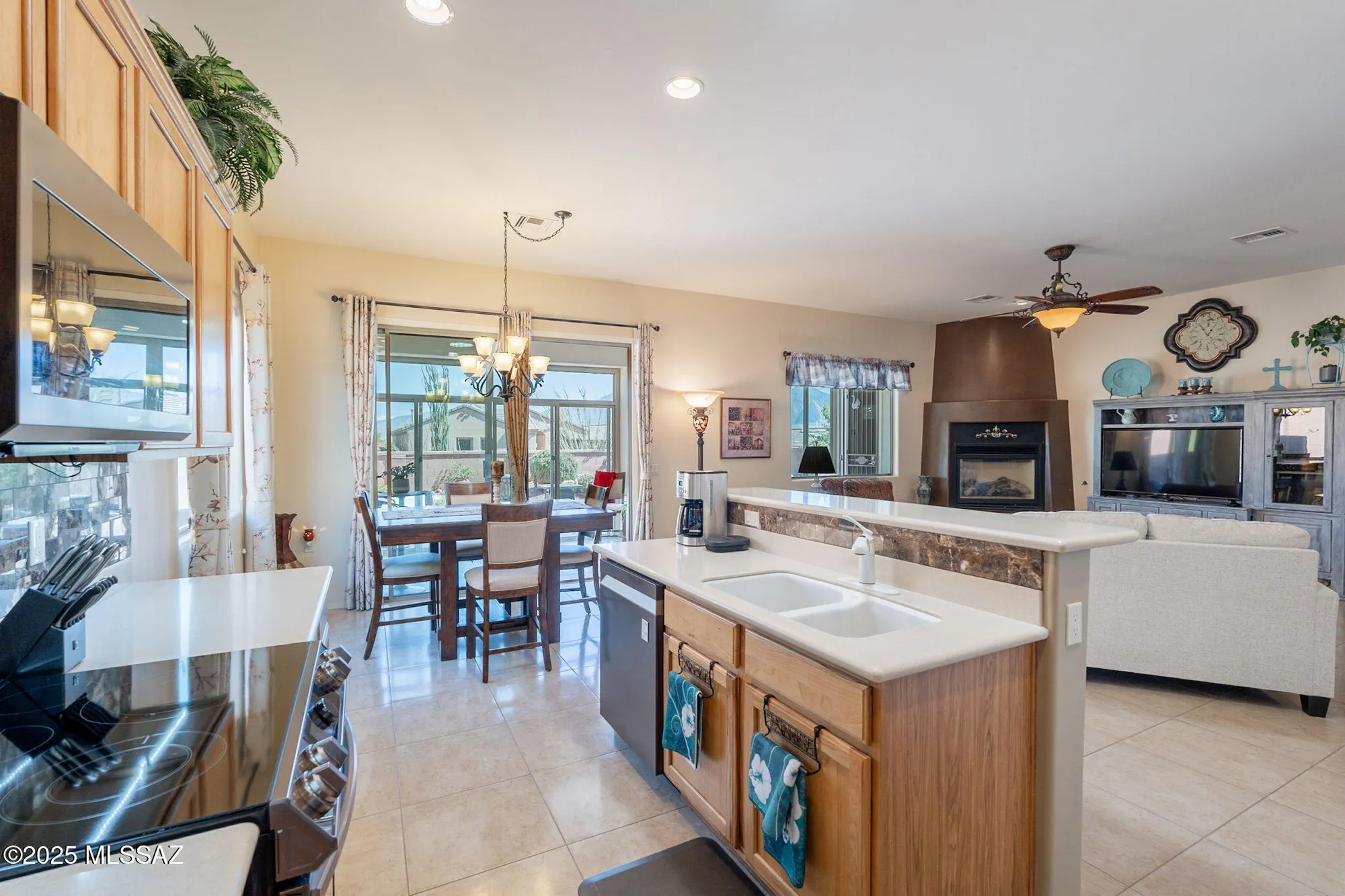 Property Slideshow image 19 of 48 | 5529 s guthrie peak dr, Green Valley, AZ, 85622