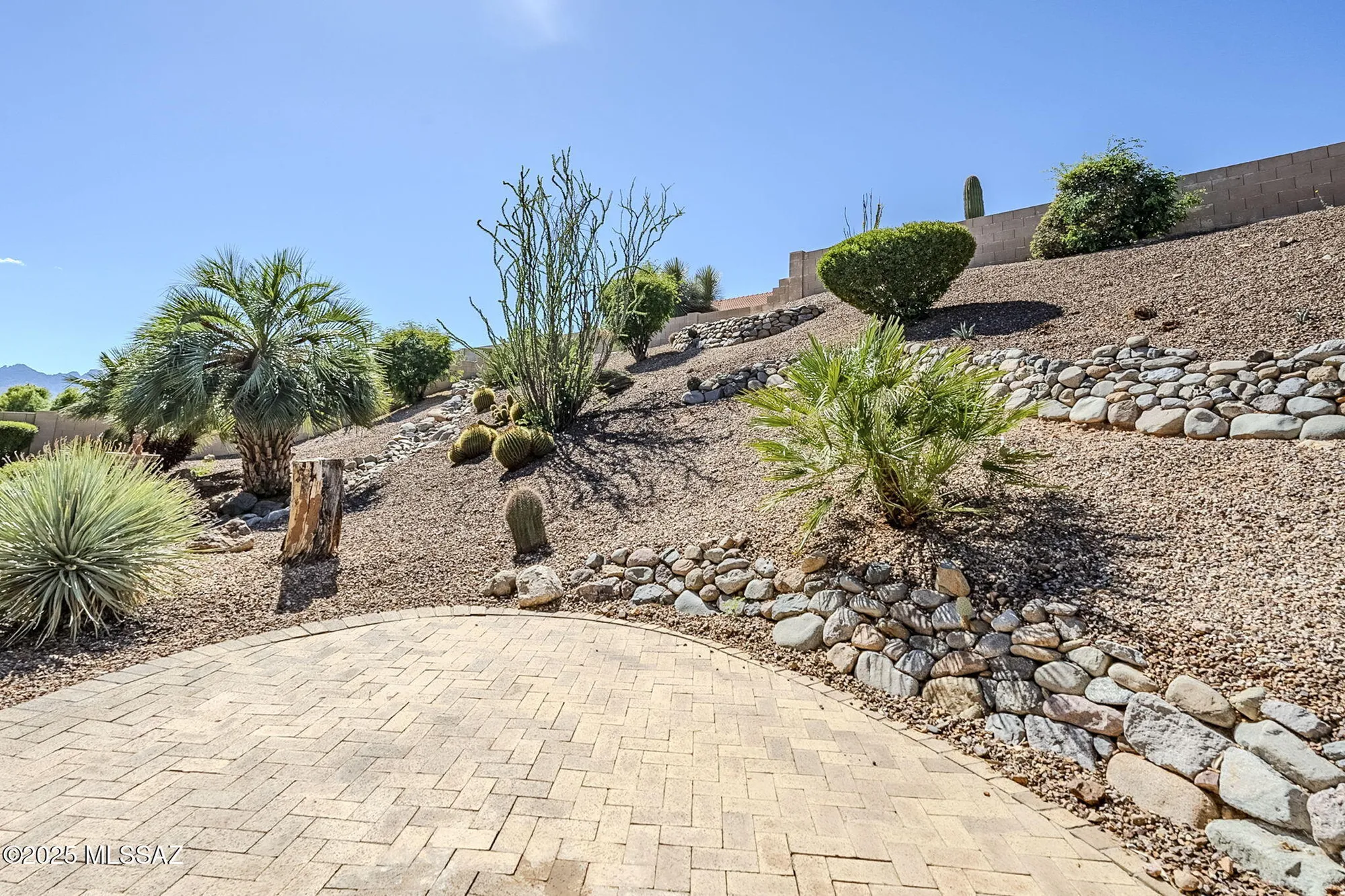 Property Slideshow image 14 of 49 | 38994 s windwood dr, Tucson, AZ, 85739