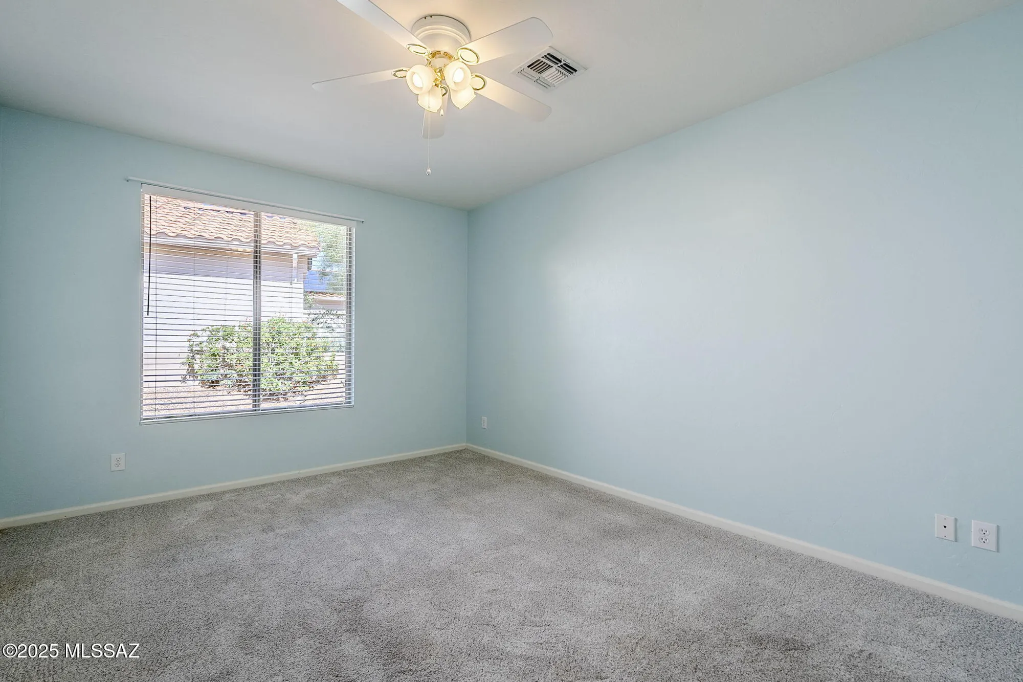 Property Slideshow image 17 of 49 | 38994 s windwood dr, Tucson, AZ, 85739