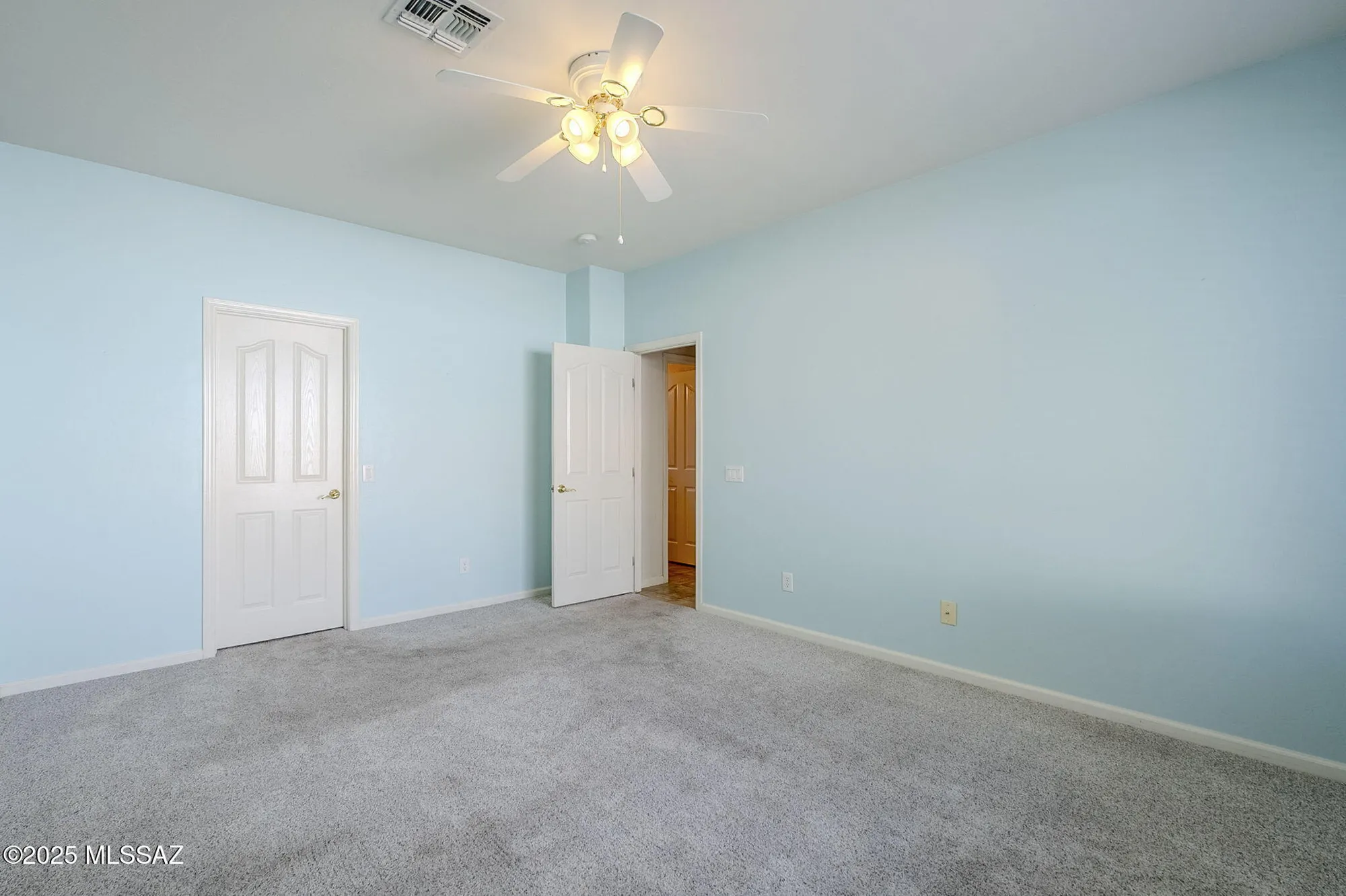 Property Slideshow image 32 of 49 | 38994 s windwood dr, Tucson, AZ, 85739