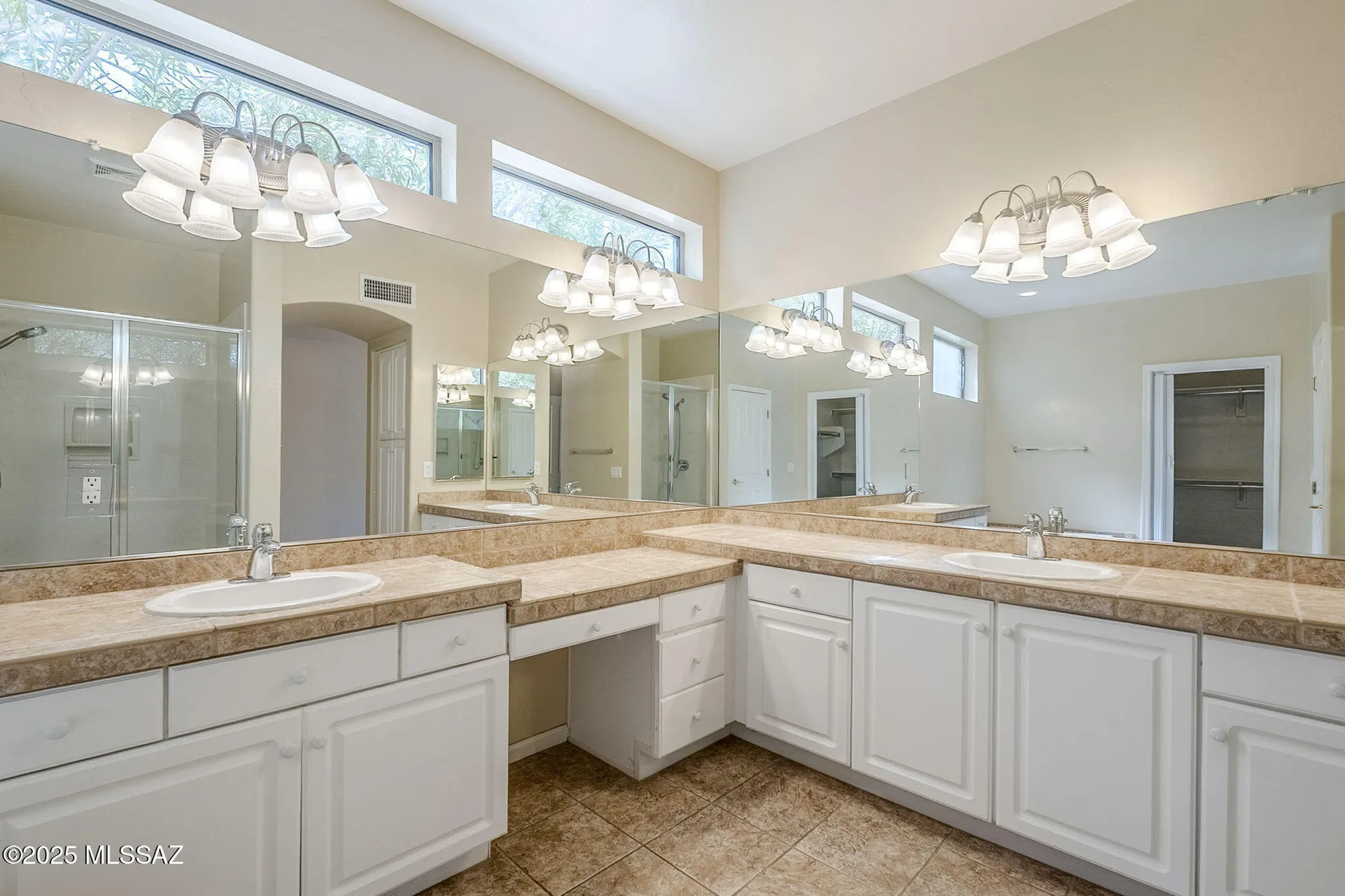 Property Slideshow image 13 of 49 | 38994 s windwood dr, Tucson, AZ, 85739