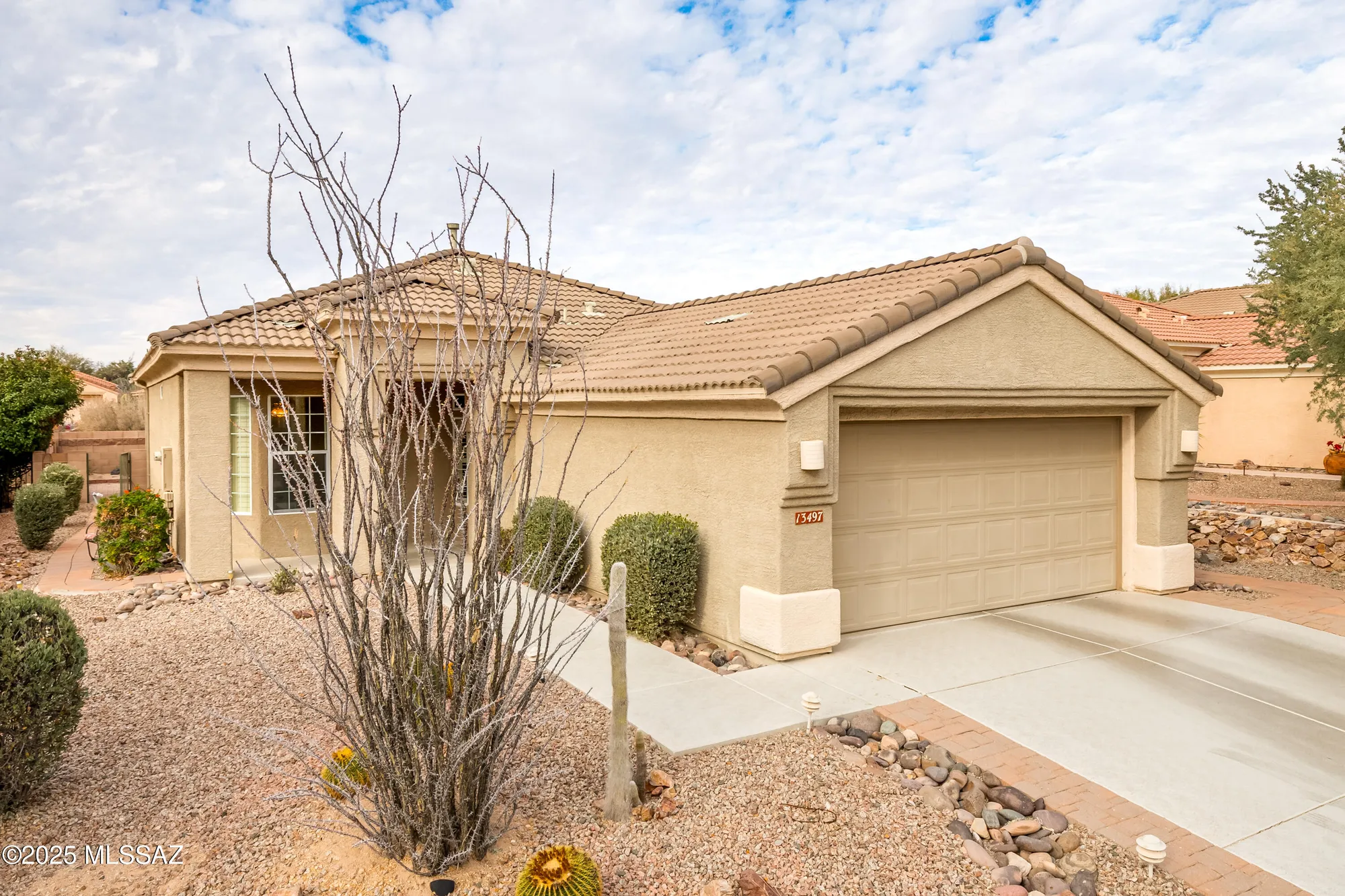 Property Slideshow image 1 of 35 | 13497 n holly grape dr, Marana, AZ, 85658
