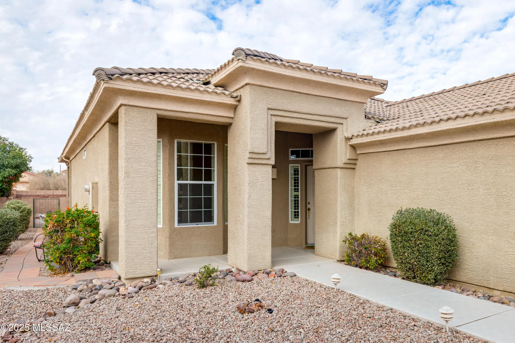 Property Slideshow image 2 of 35 | 13497 n holly grape dr, Marana, AZ, 85658