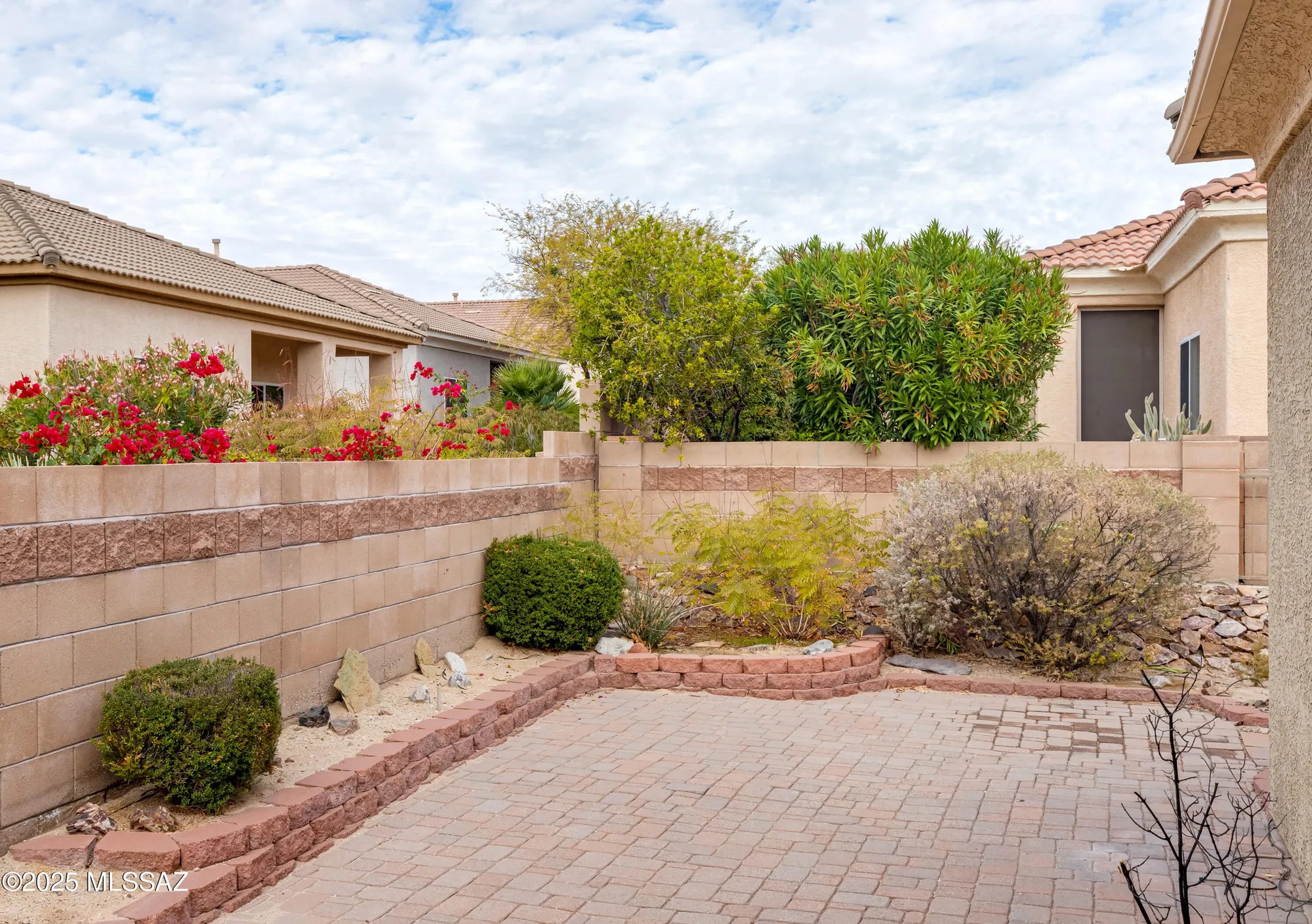 Property Slideshow image 24 of 35 | 13497 n holly grape dr, Marana, AZ, 85658
