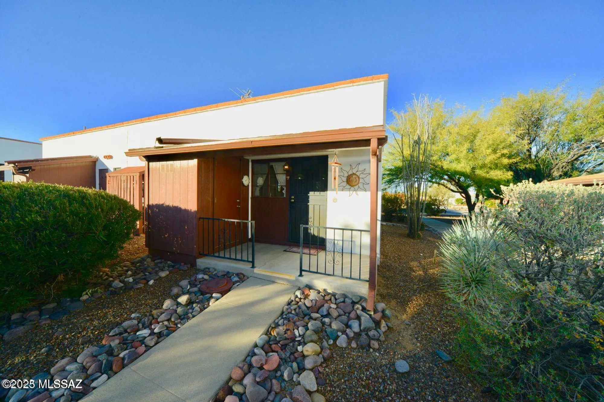 Property Slideshow image 6 of 23 | 401 w esperanza blvd a, Green Valley, AZ, 85614