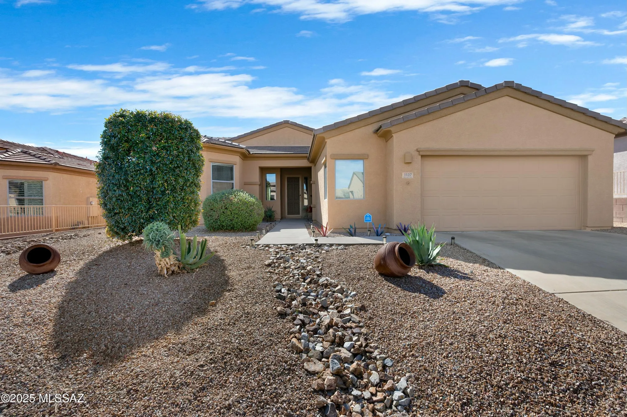 Property Slideshow image 3 of 31 | 1137 w bosch dr, Green Valley, AZ, 85614