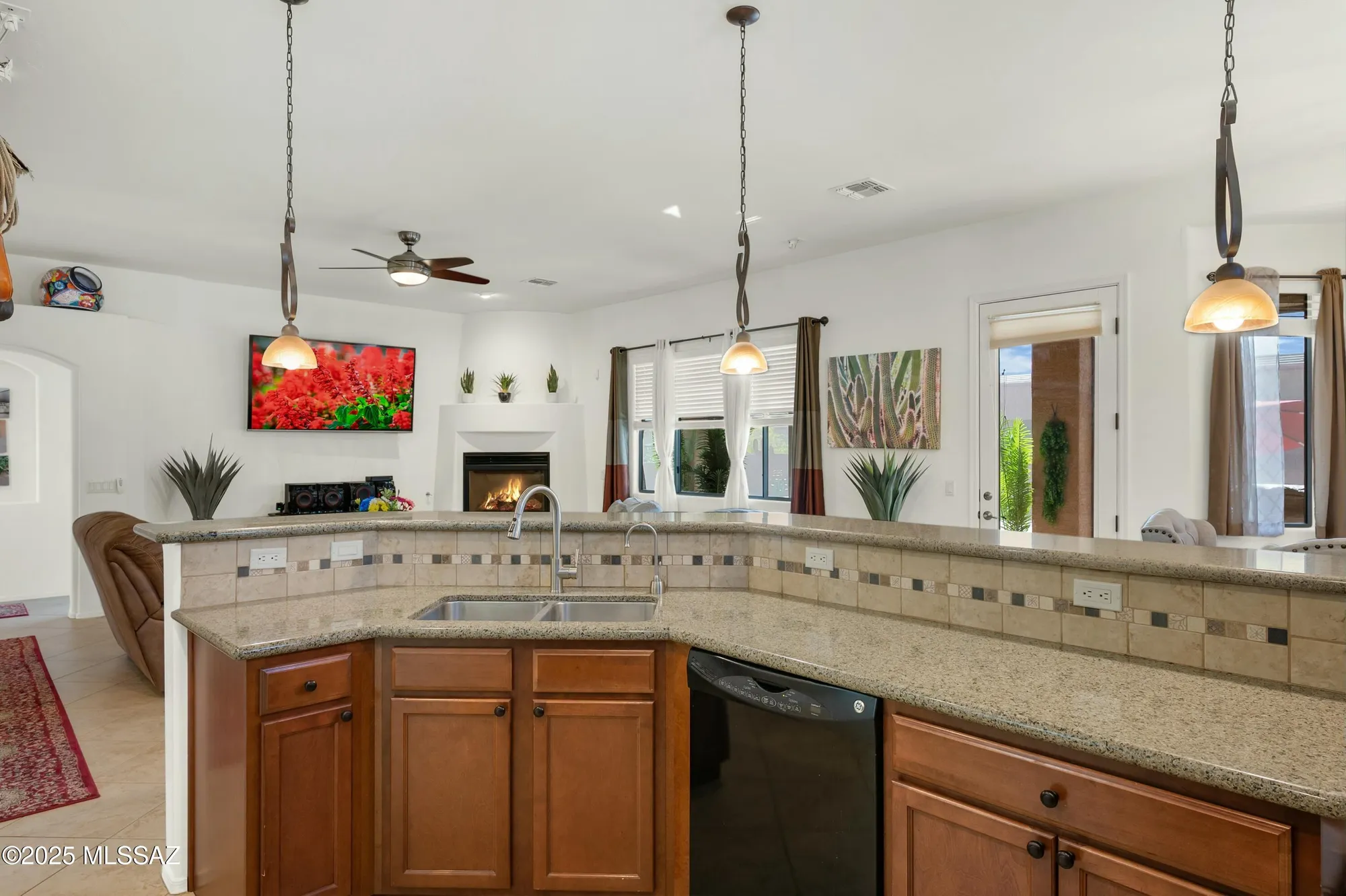 Property Slideshow image 8 of 31 | 1137 w bosch dr, Green Valley, AZ, 85614