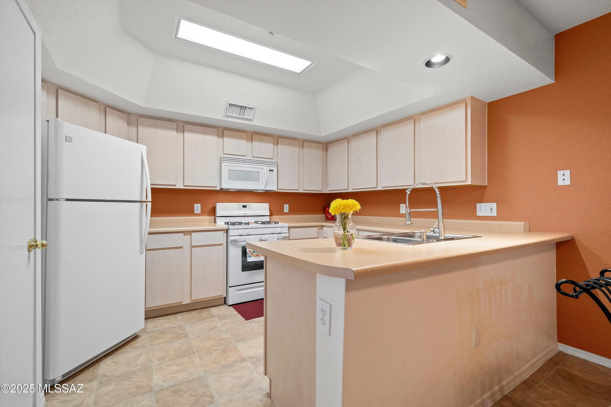 Property Slideshow image 10 of 30 | 1557 n paseo la tinaja, Green Valley, AZ, 85614