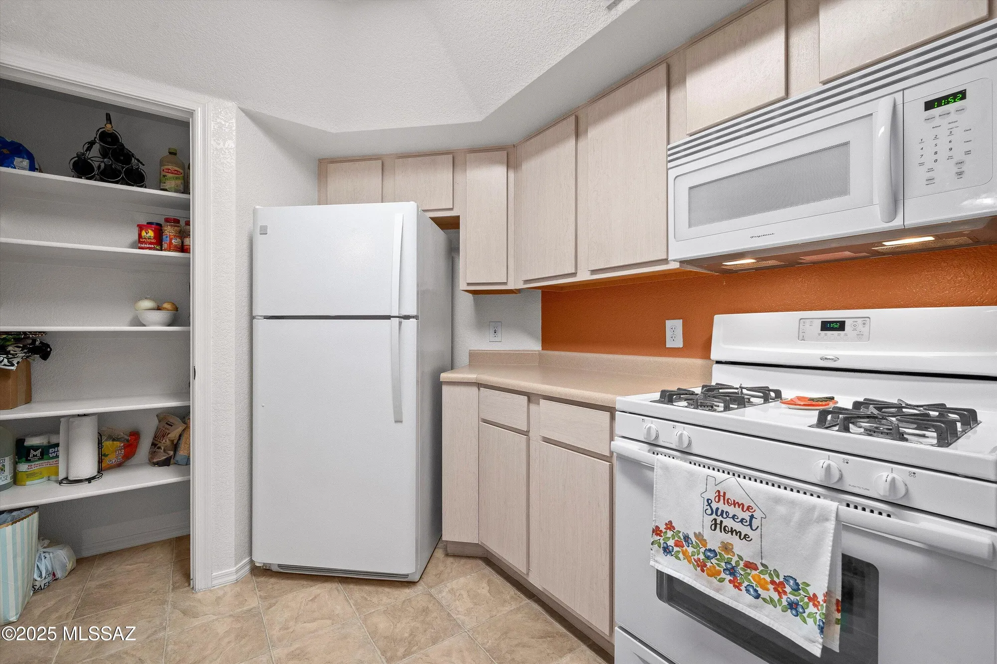 Property Slideshow image 13 of 30 | 1557 n paseo la tinaja, Green Valley, AZ, 85614