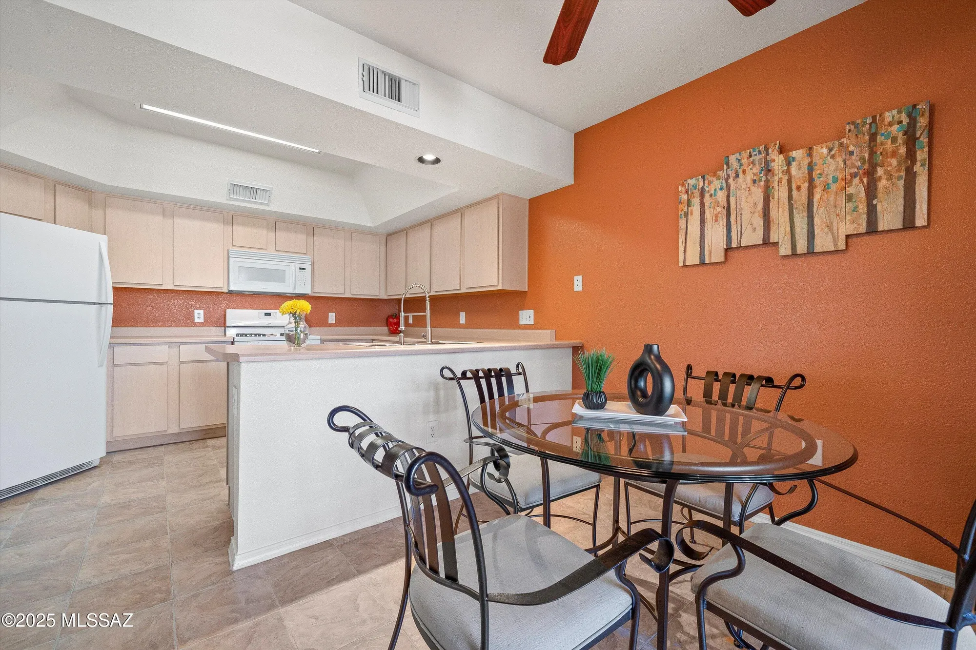 Property Slideshow image 8 of 30 | 1557 n paseo la tinaja, Green Valley, AZ, 85614
